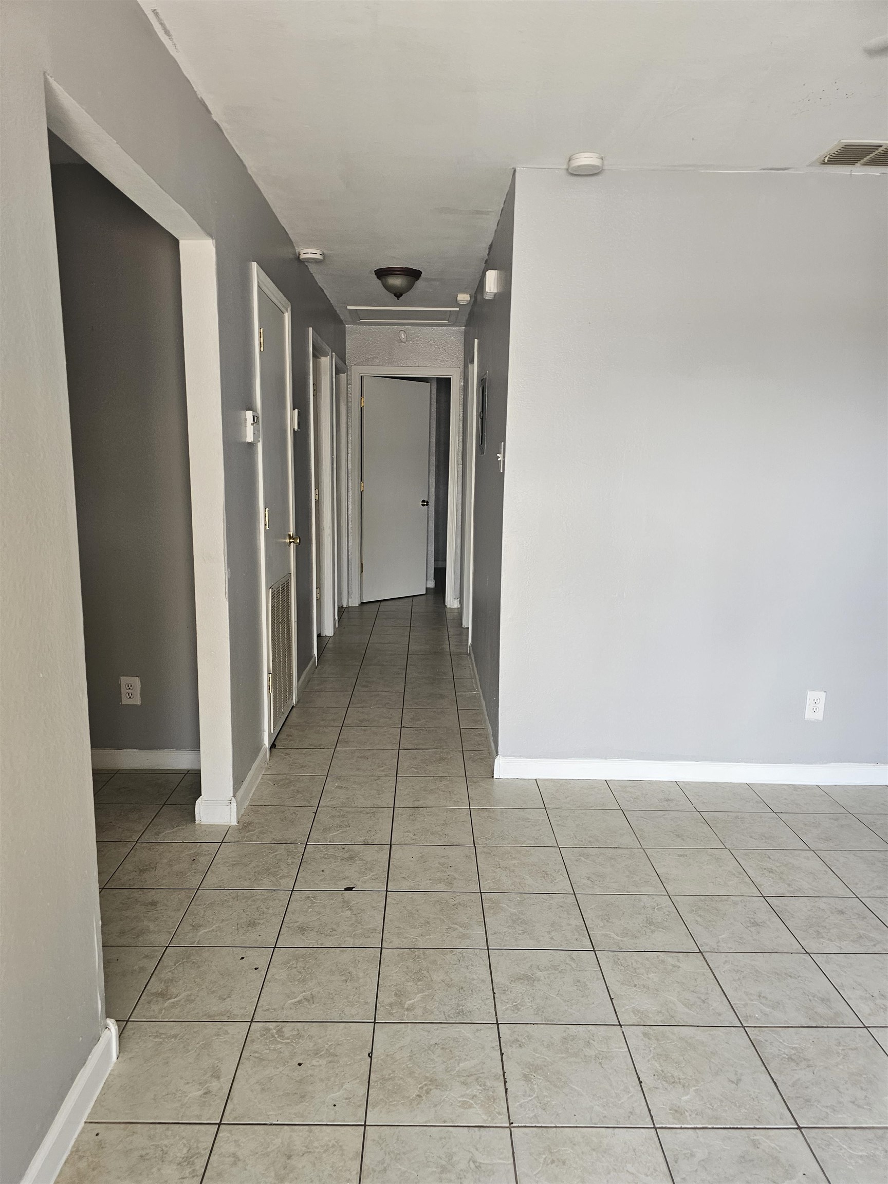 1222 Paseo De Danubio Property Photo 5