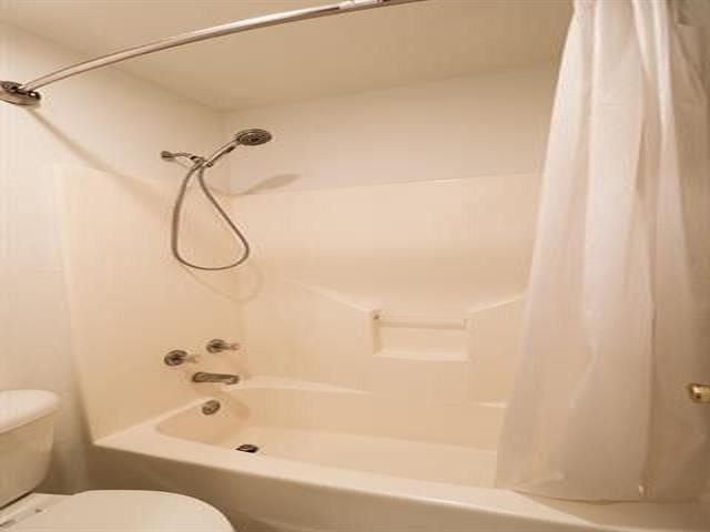 1222 Paseo De Danubio Property Photo 9