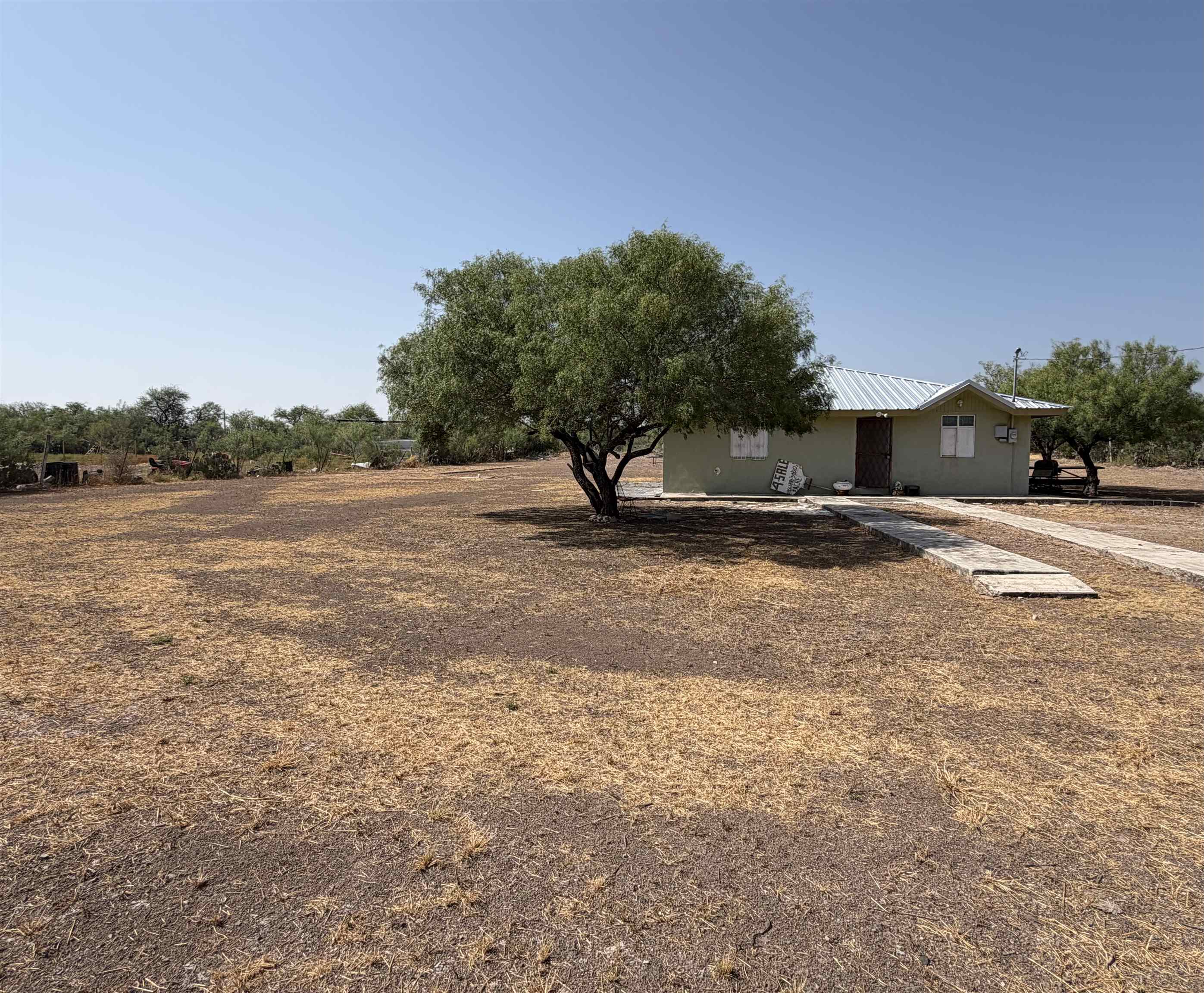 160 Los Mesquites Rd Property Photo 1