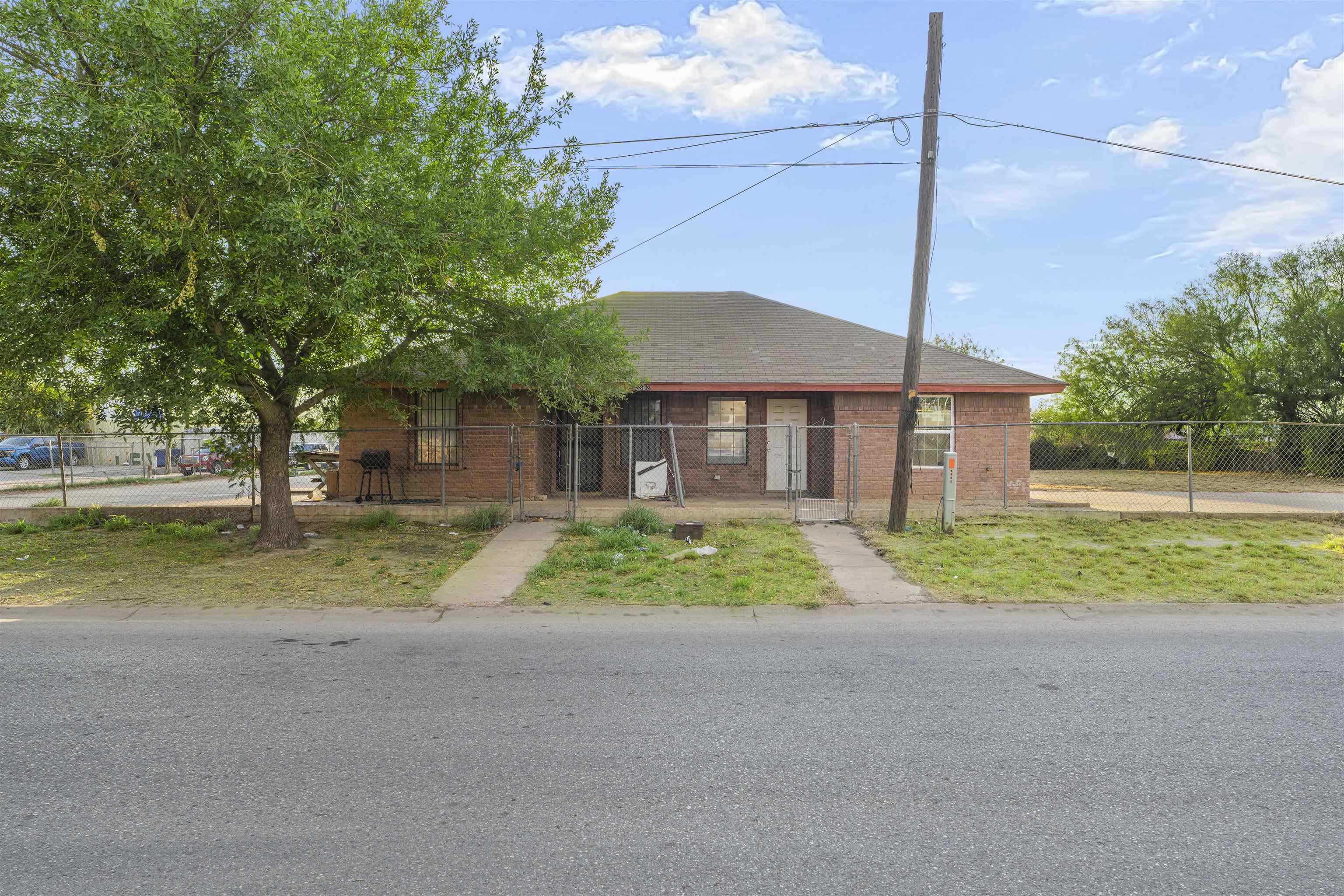 2314 Coke St Property Photo 1