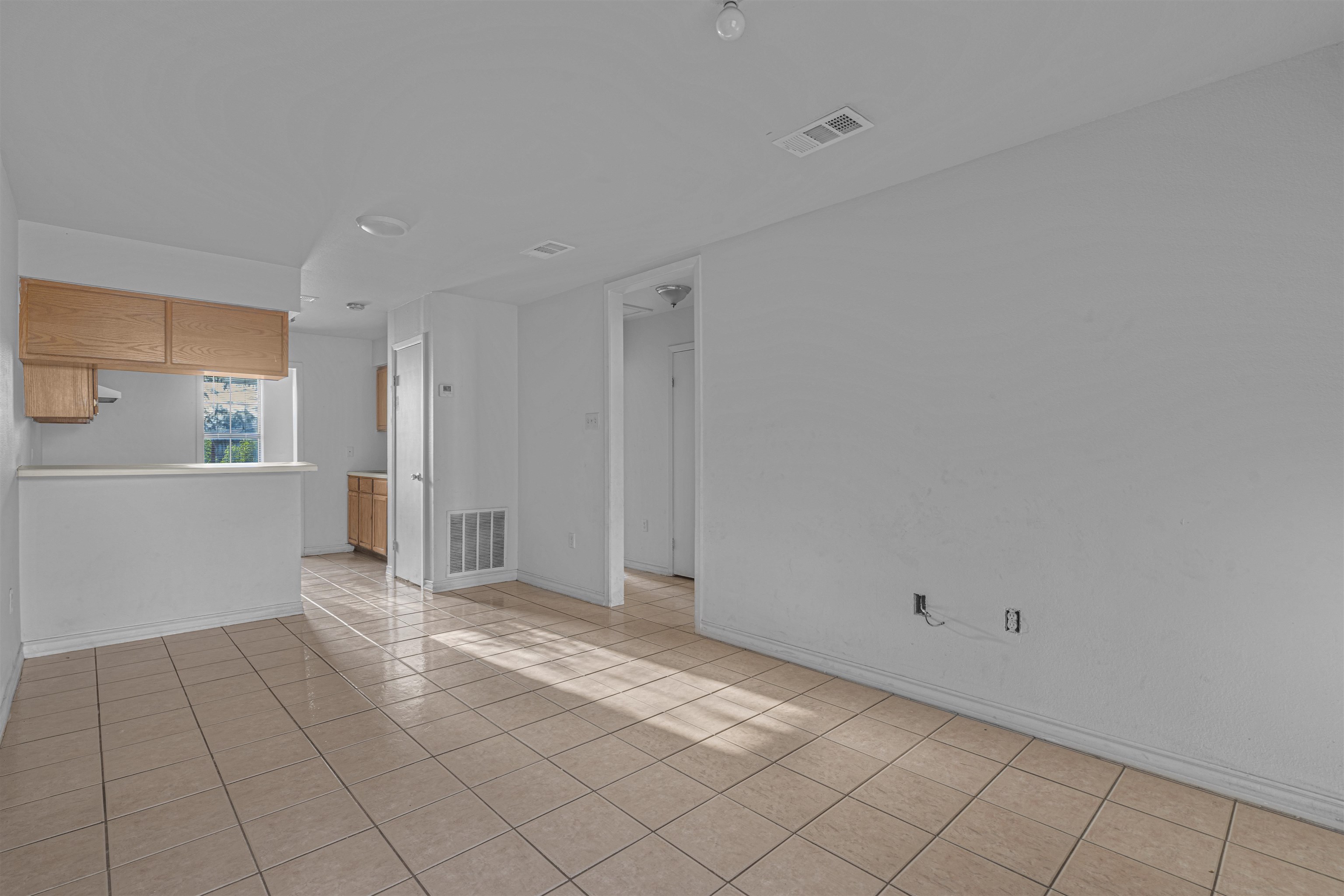 2314 Coke St Property Photo 6