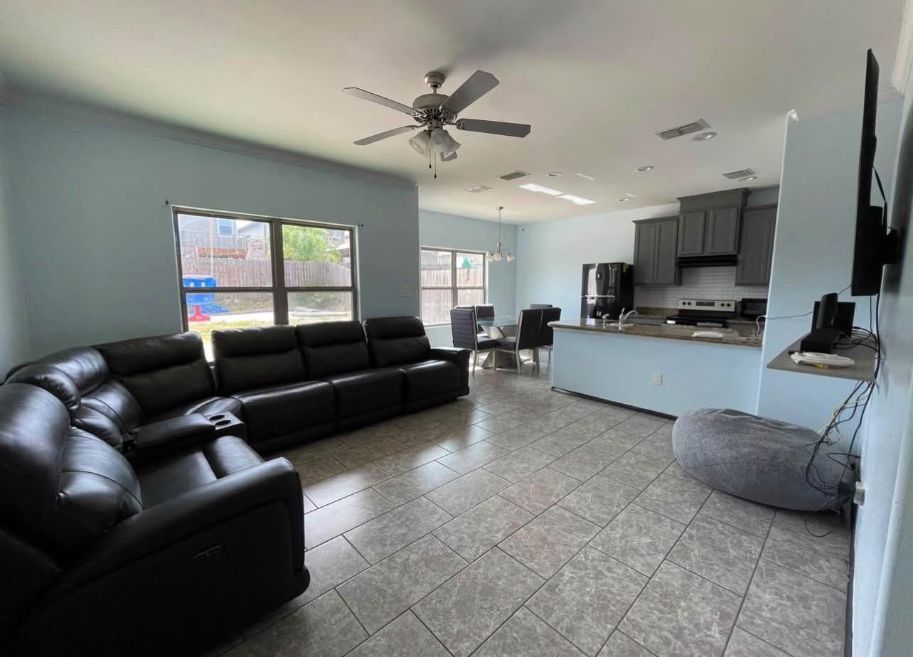9987 Inmaculada Ln Property Photo 4