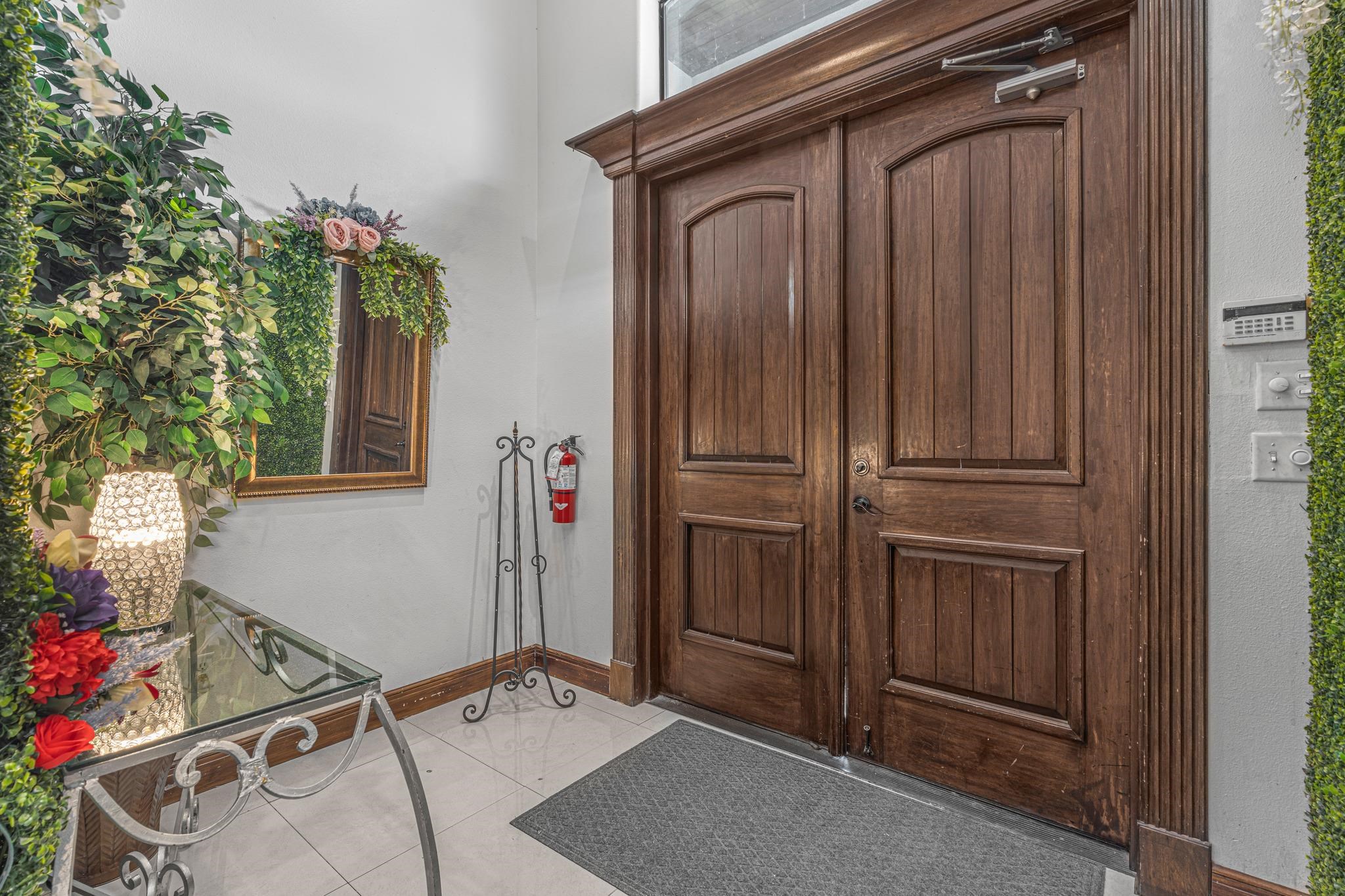 2601 Rosario St Property Photo 4