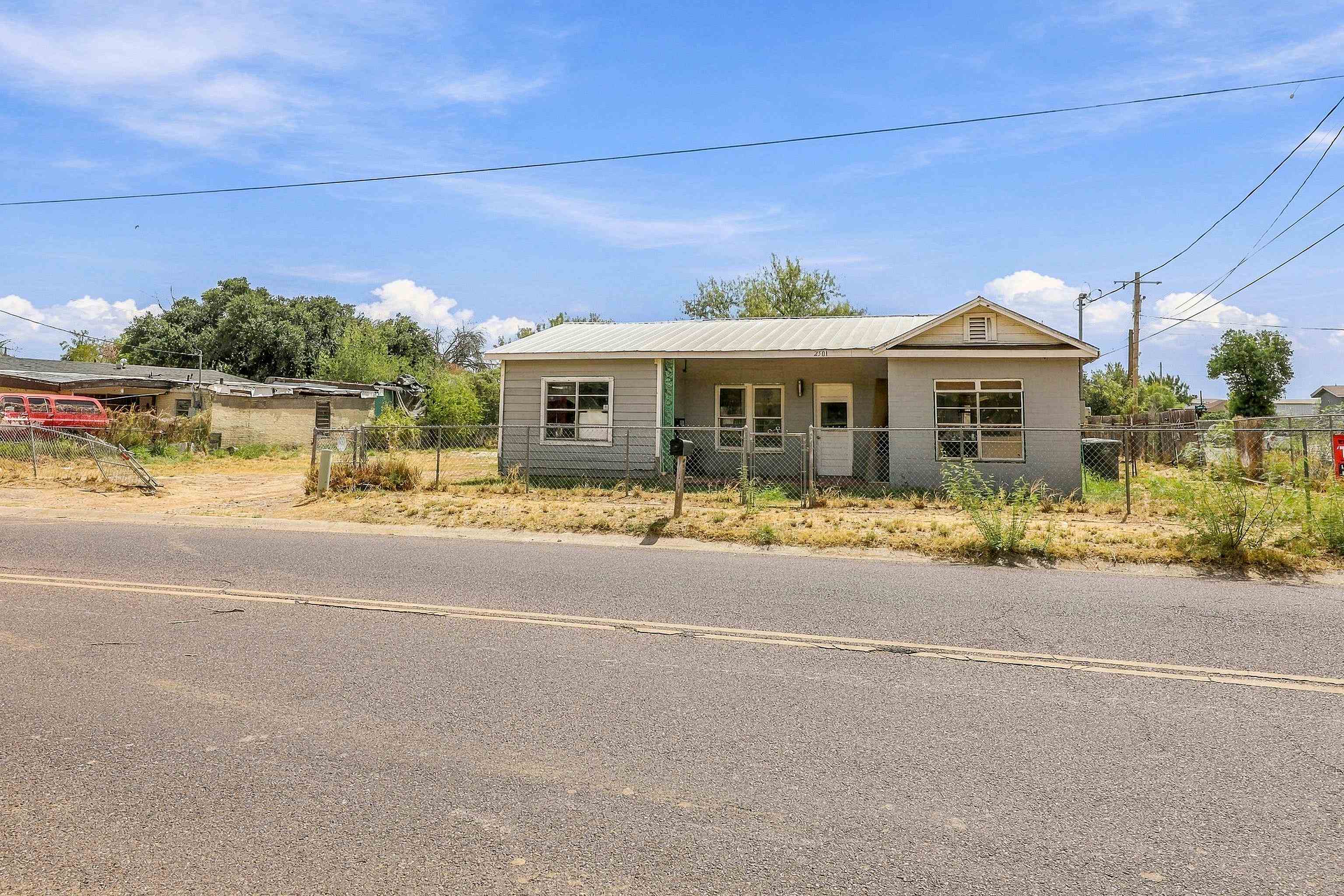 2501 Corpus Christi St Property Photo 1