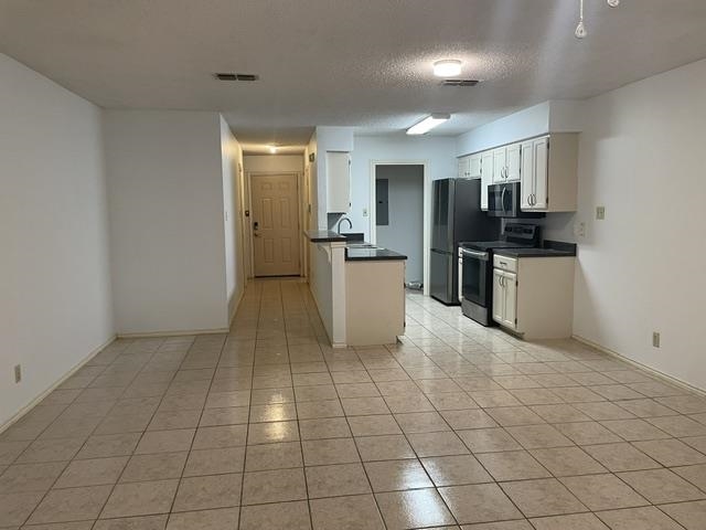 100 Village Blvd 3 Property Photo 3