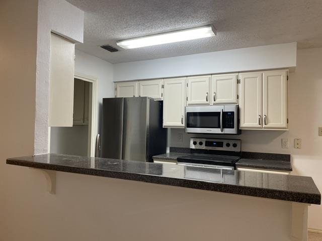 100 Village Blvd 3 Property Photo 6