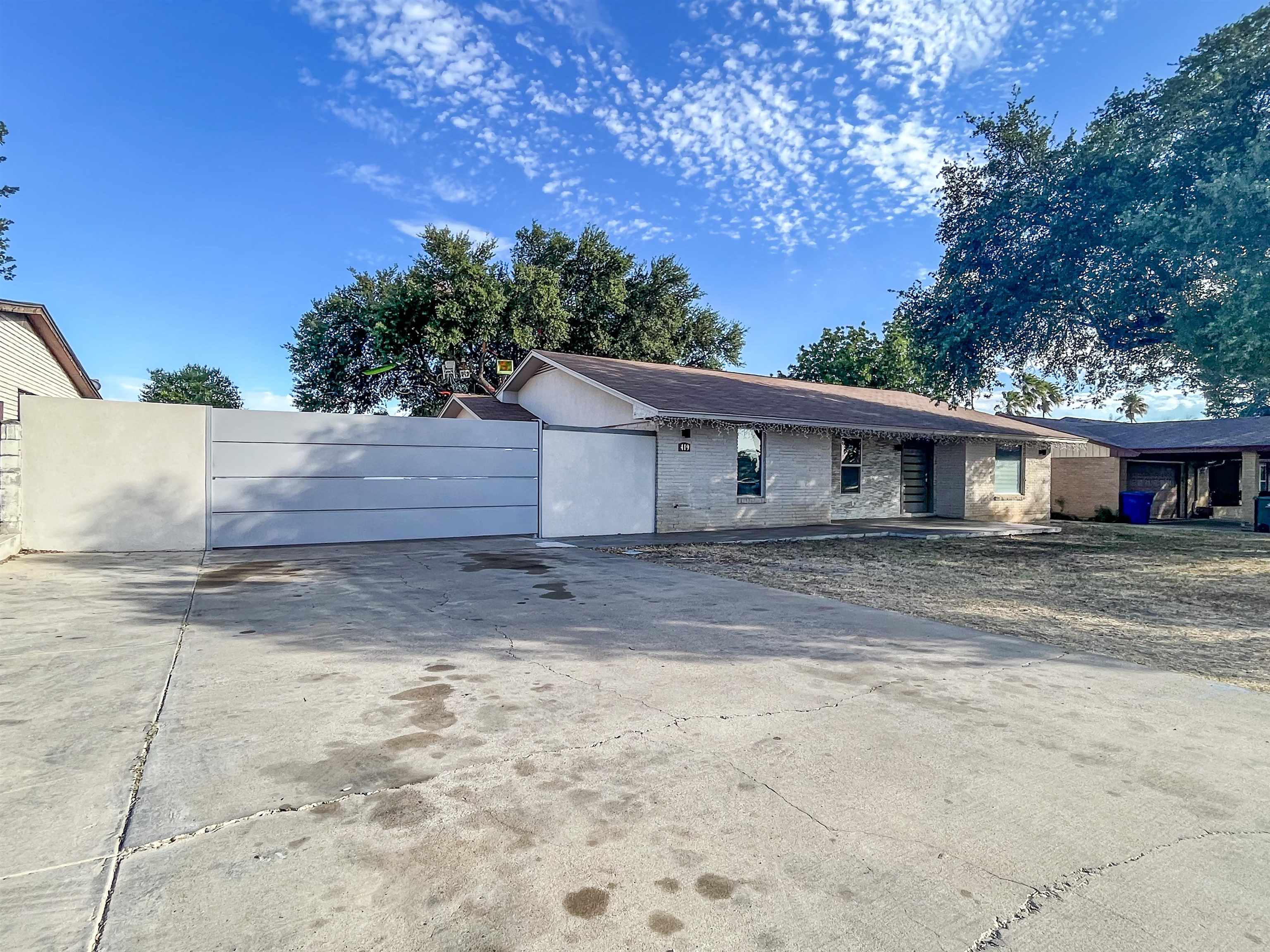 419 Del Mar Blvd Property Photo 6