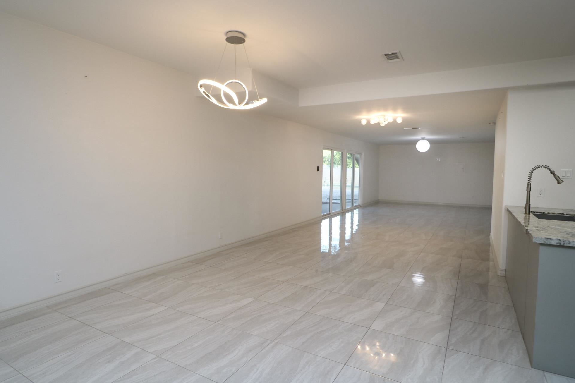 419 Del Mar Blvd Property Photo 13