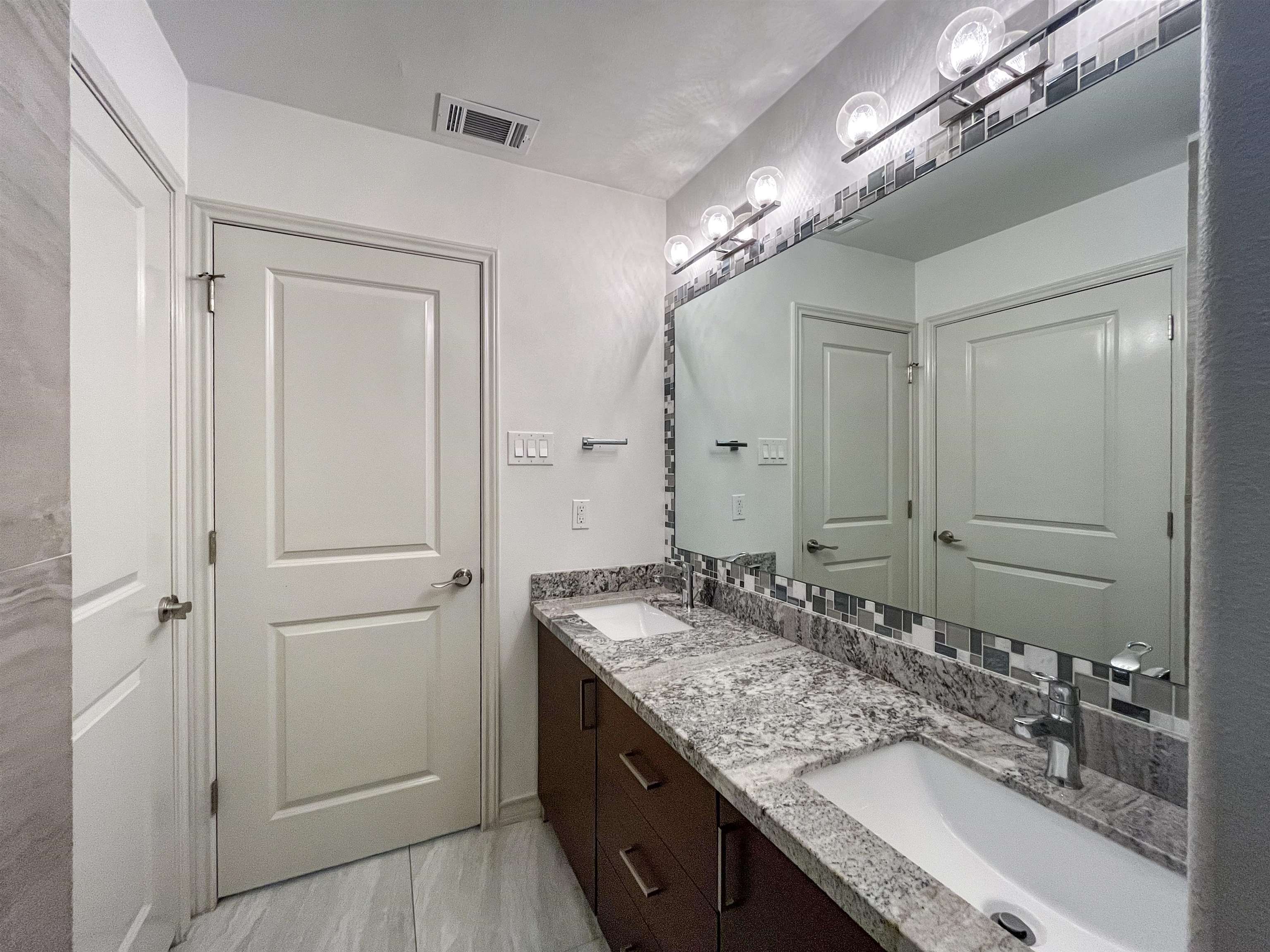419 Del Mar Blvd Property Photo 20