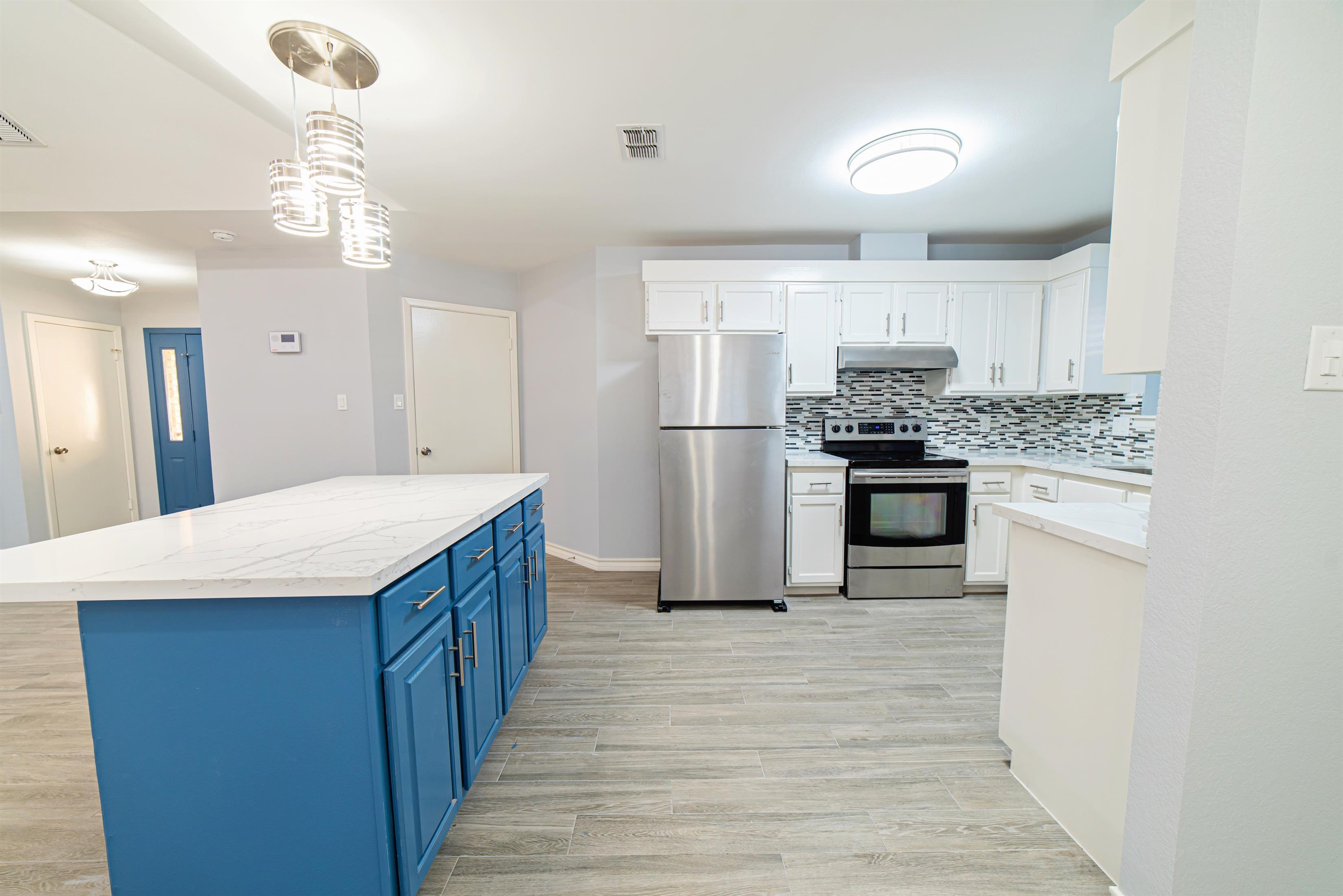 8655 Northridge Lp Property Photo 11