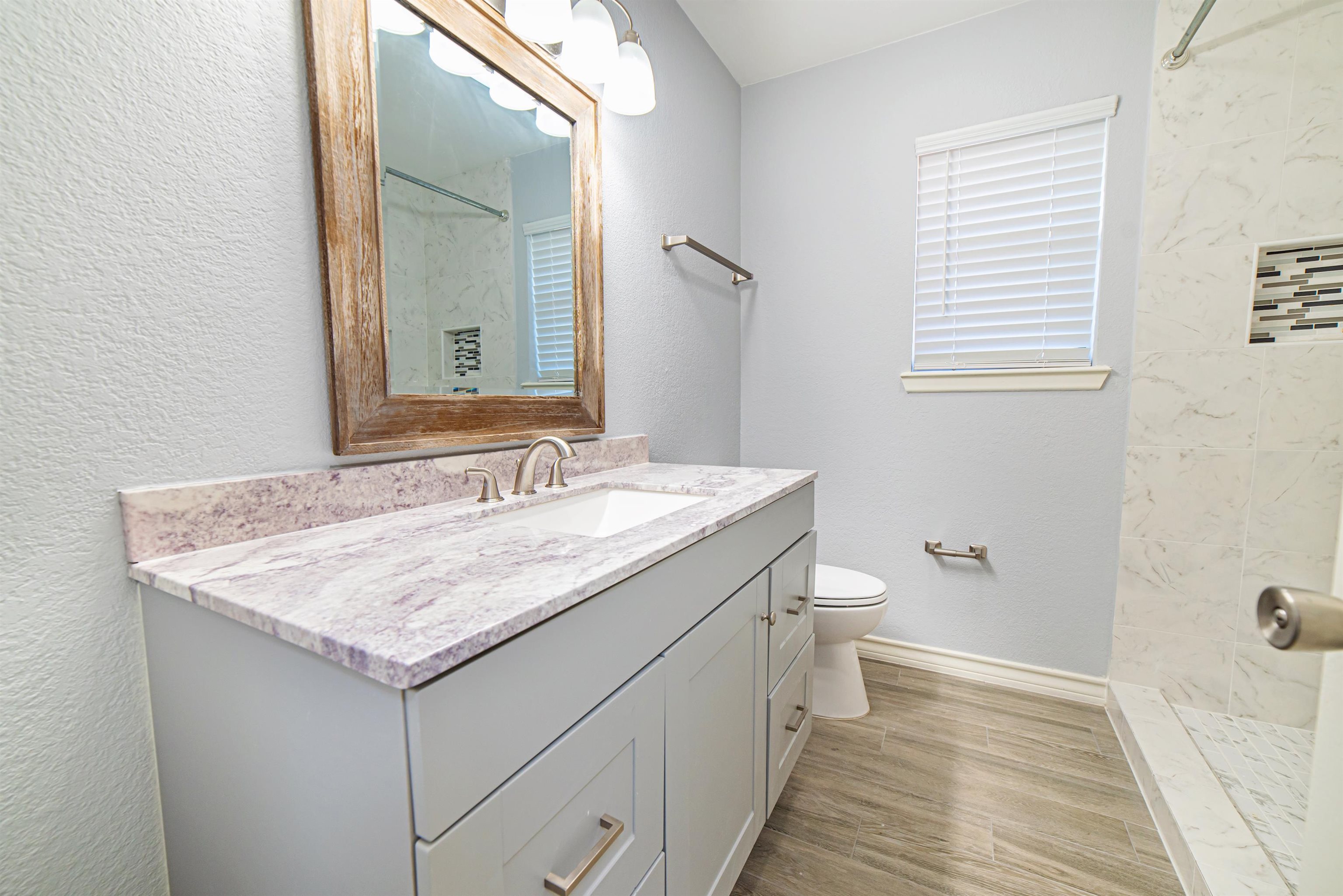 8655 Northridge Lp Property Photo 18