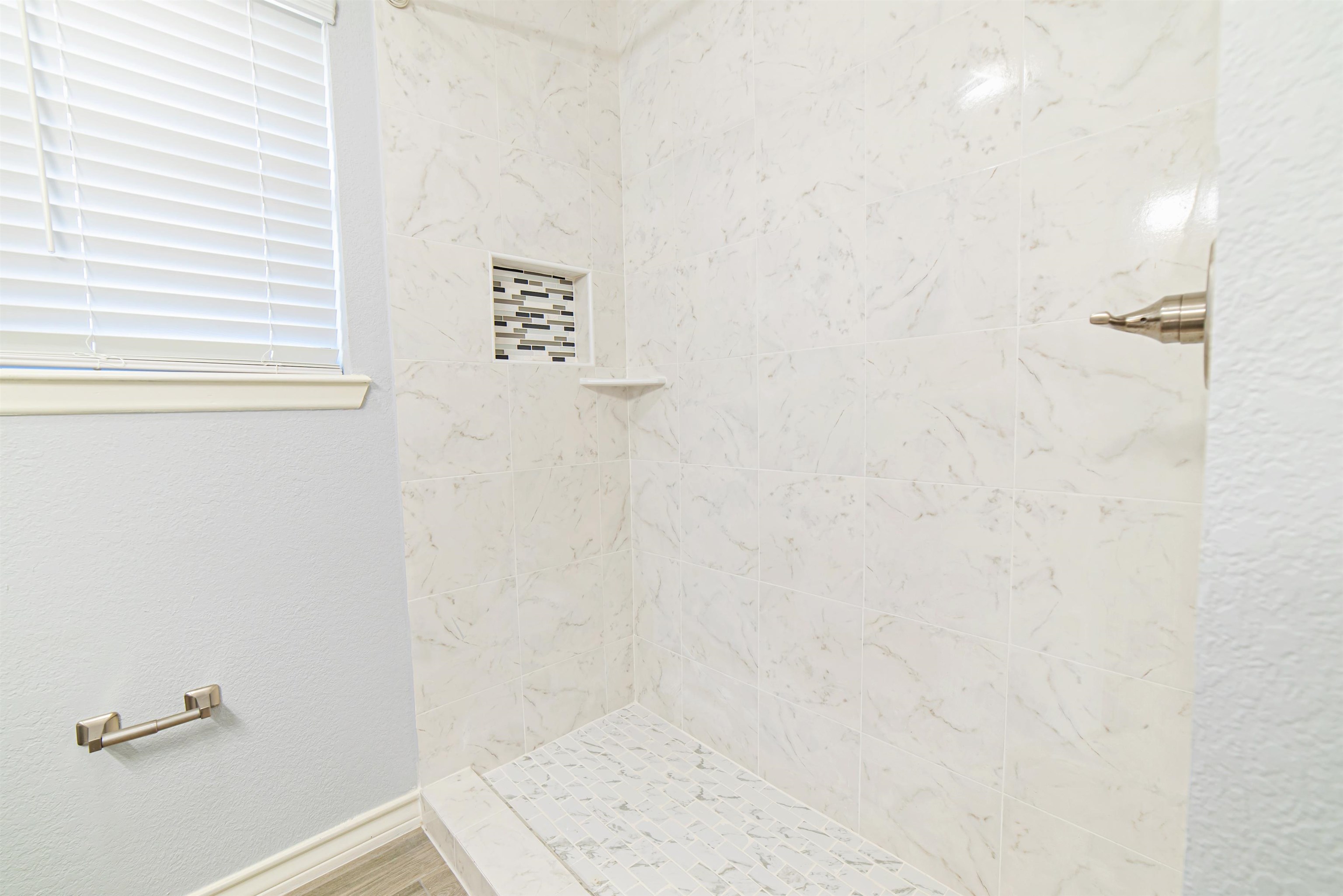 8655 Northridge Lp Property Photo 19