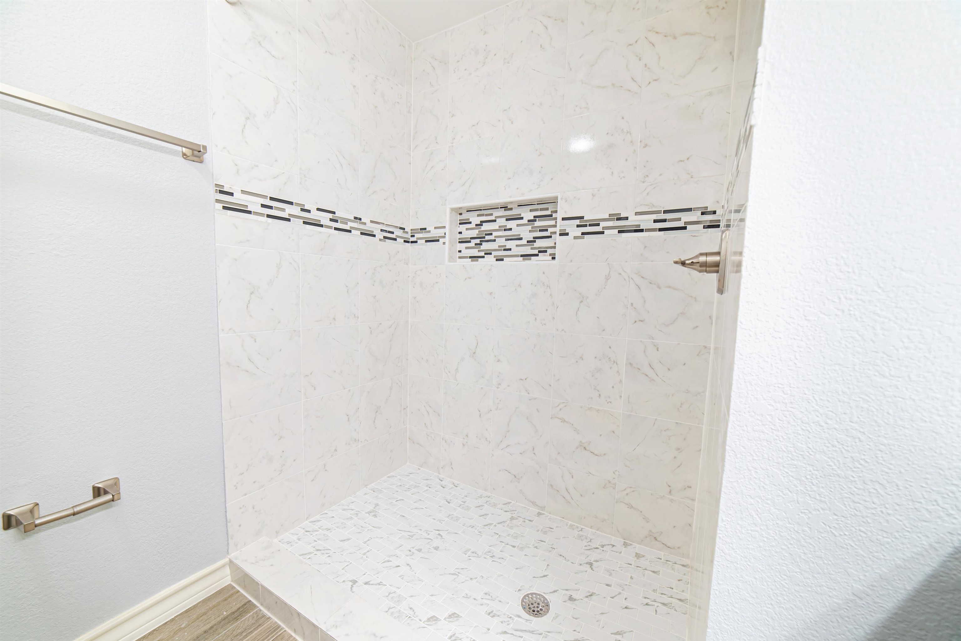 8655 Northridge Lp Property Photo 28