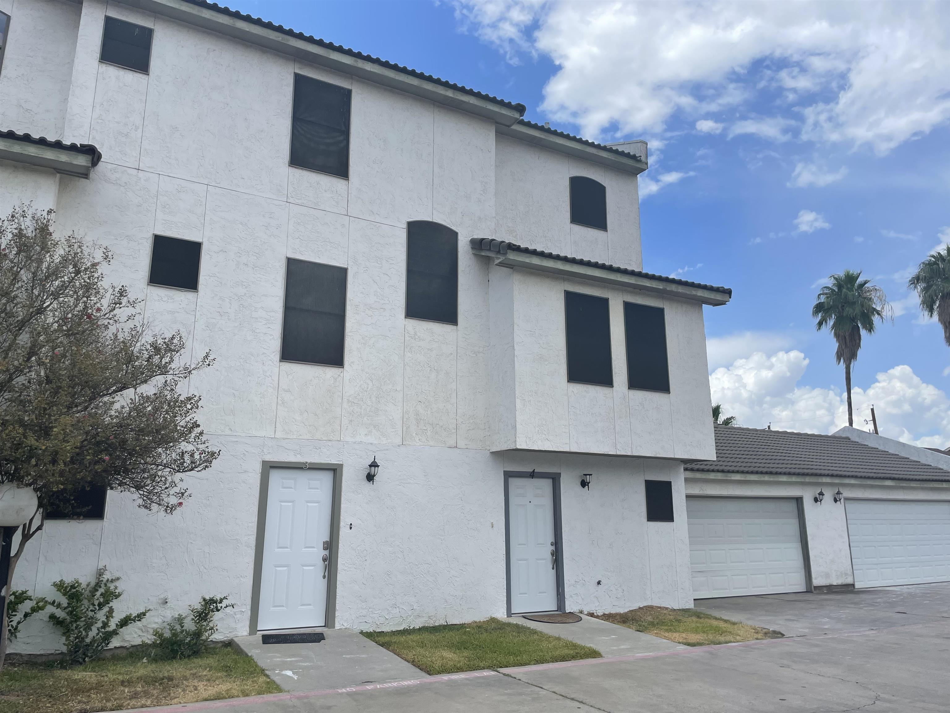 100 Village Blvd 3 Property Photo 2