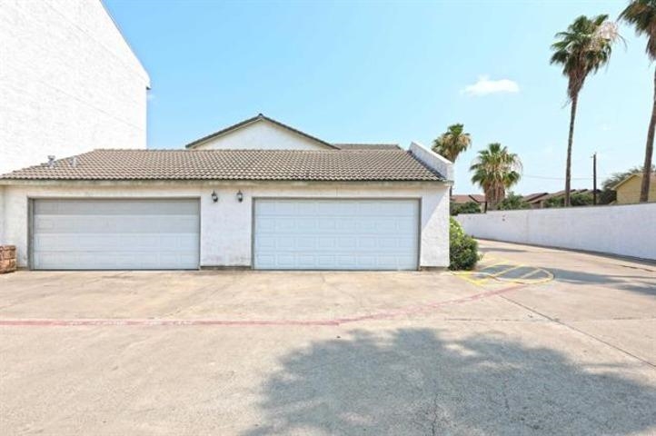100 Village Blvd 3 Property Photo 20