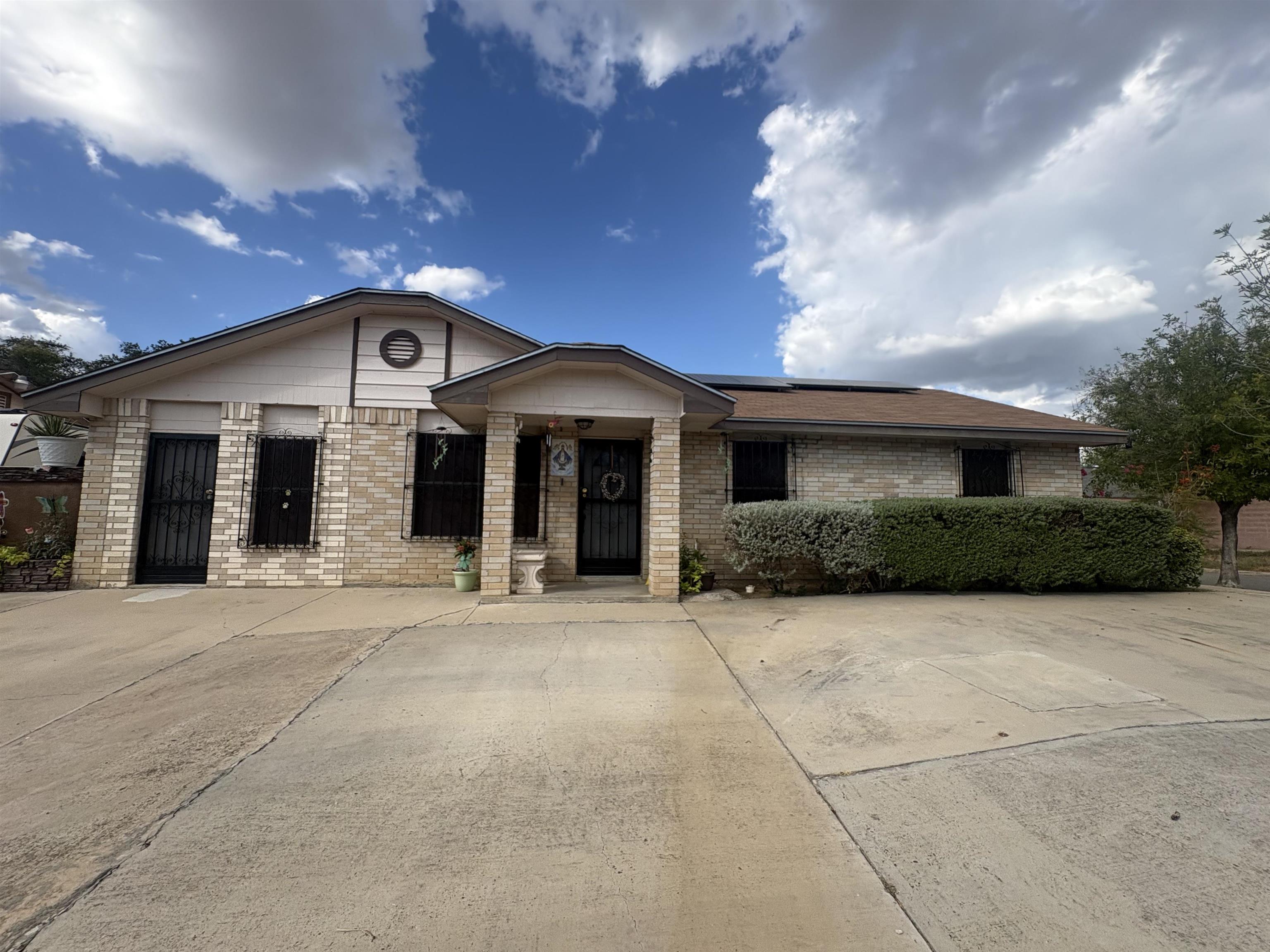 5710 Cactus Dr Property Photo 1