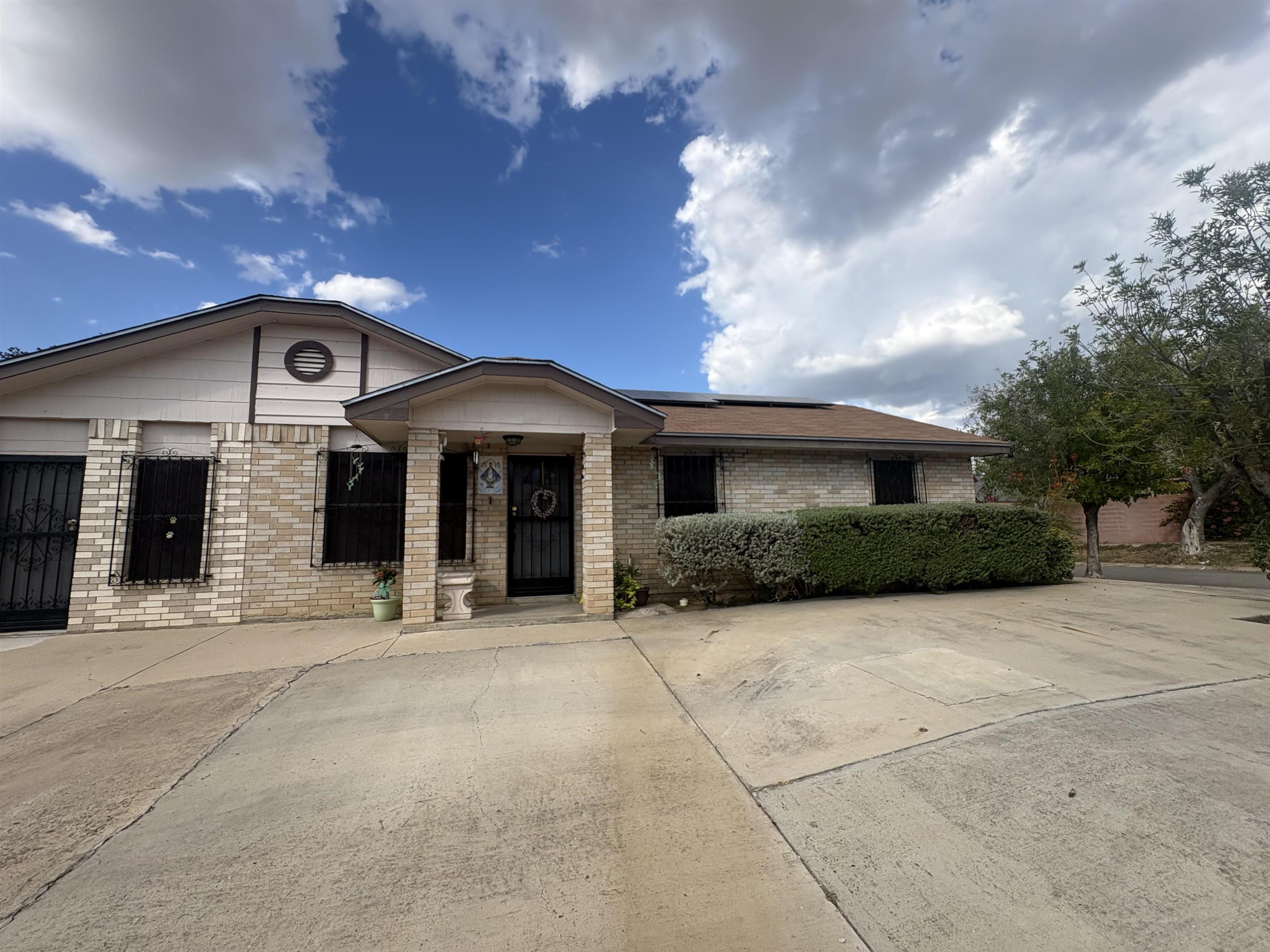 5710 Cactus Dr Property Photo 2