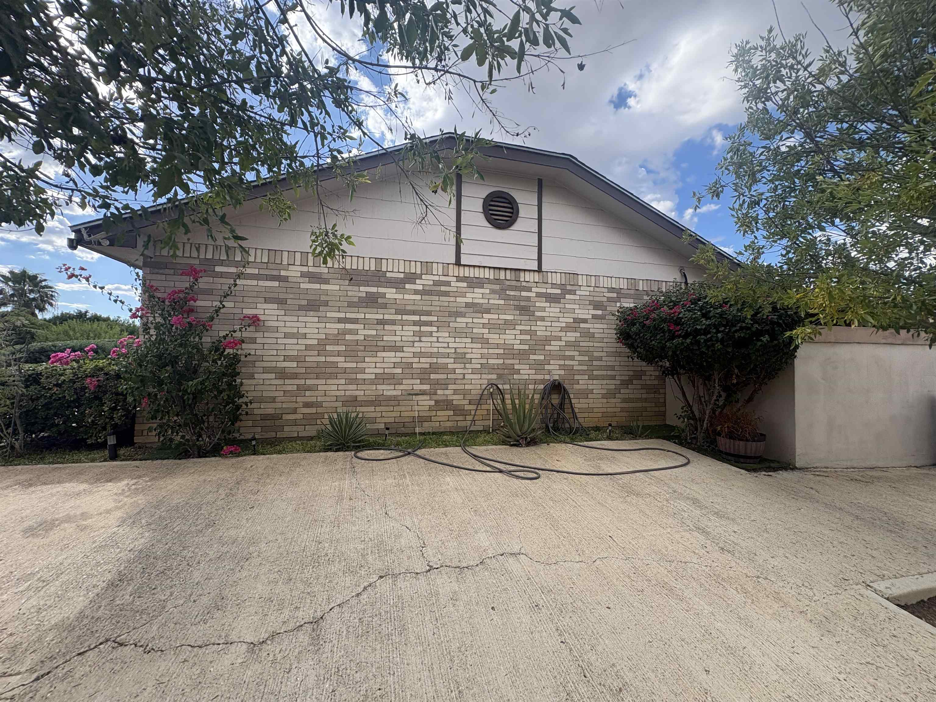 5710 Cactus Dr Property Photo 6