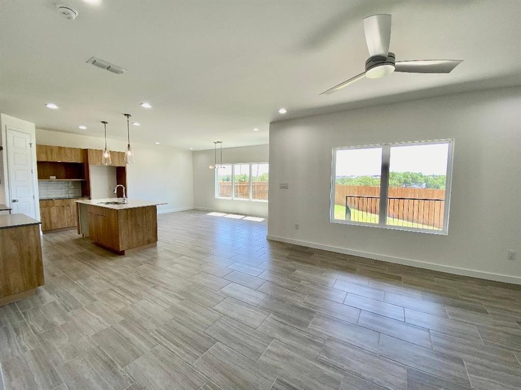 313 Deer Path Loop Property Photo 3