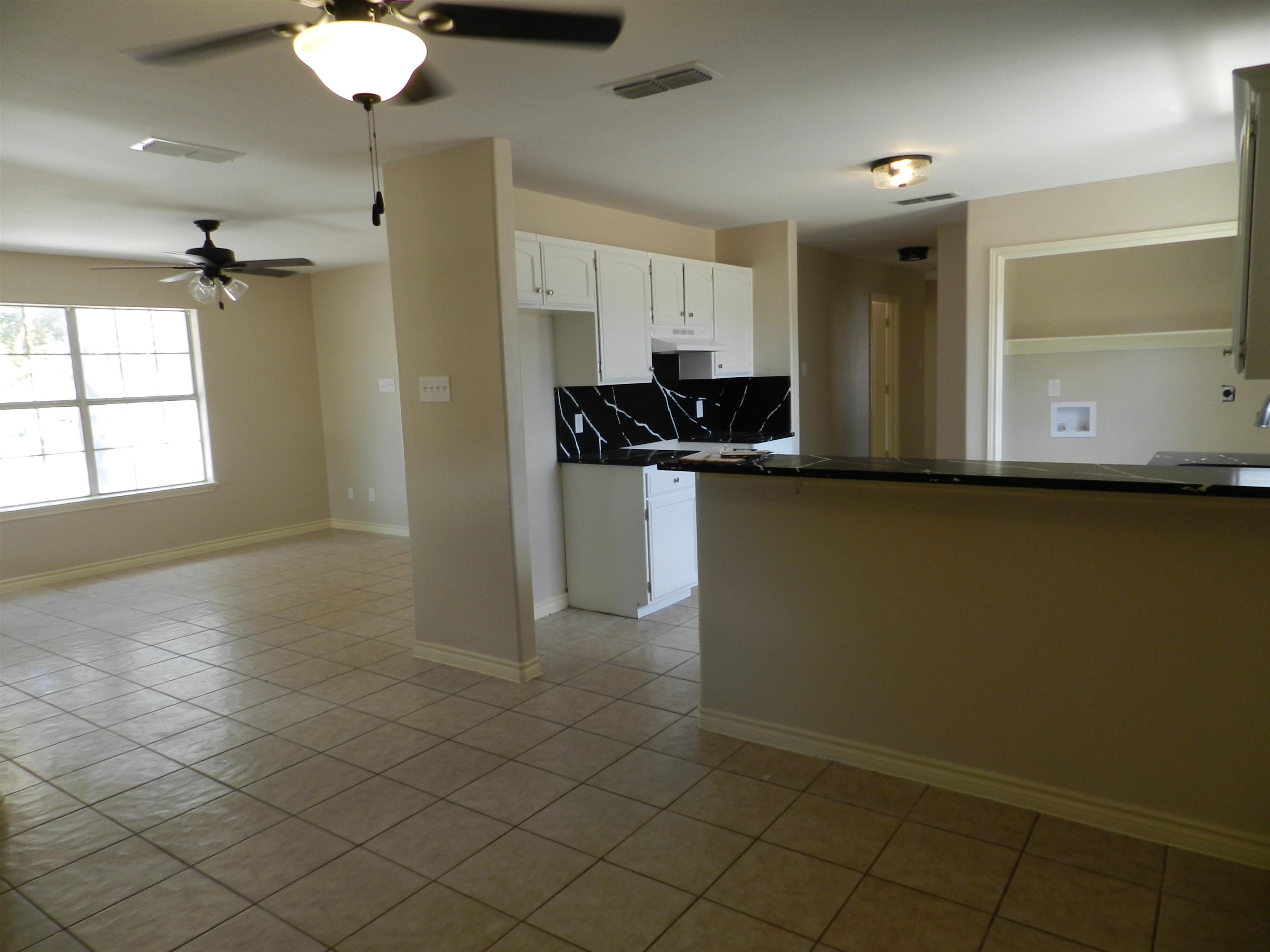 305 Segovia Dr Property Photo 24