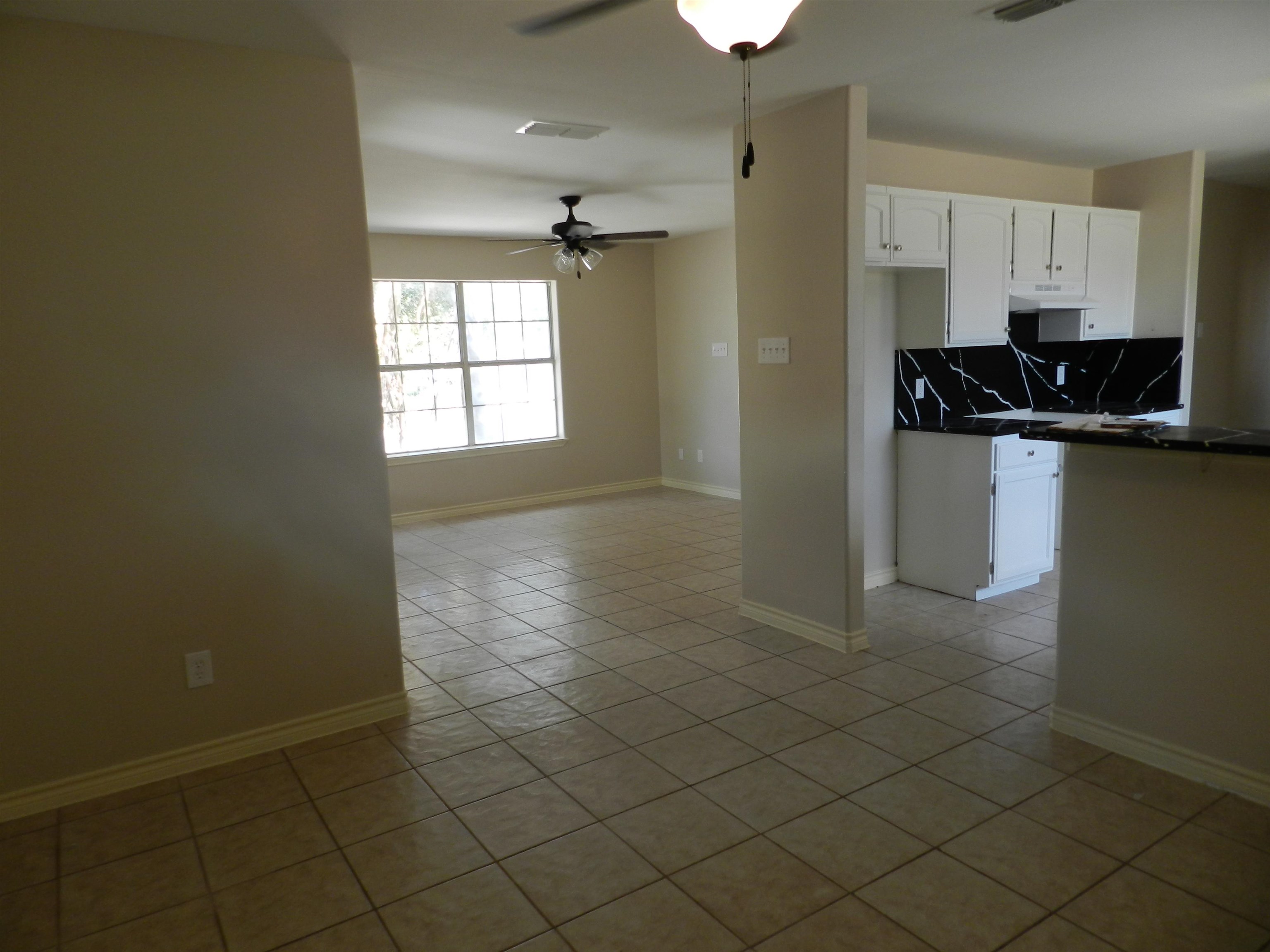 305 Segovia Dr Property Photo 25