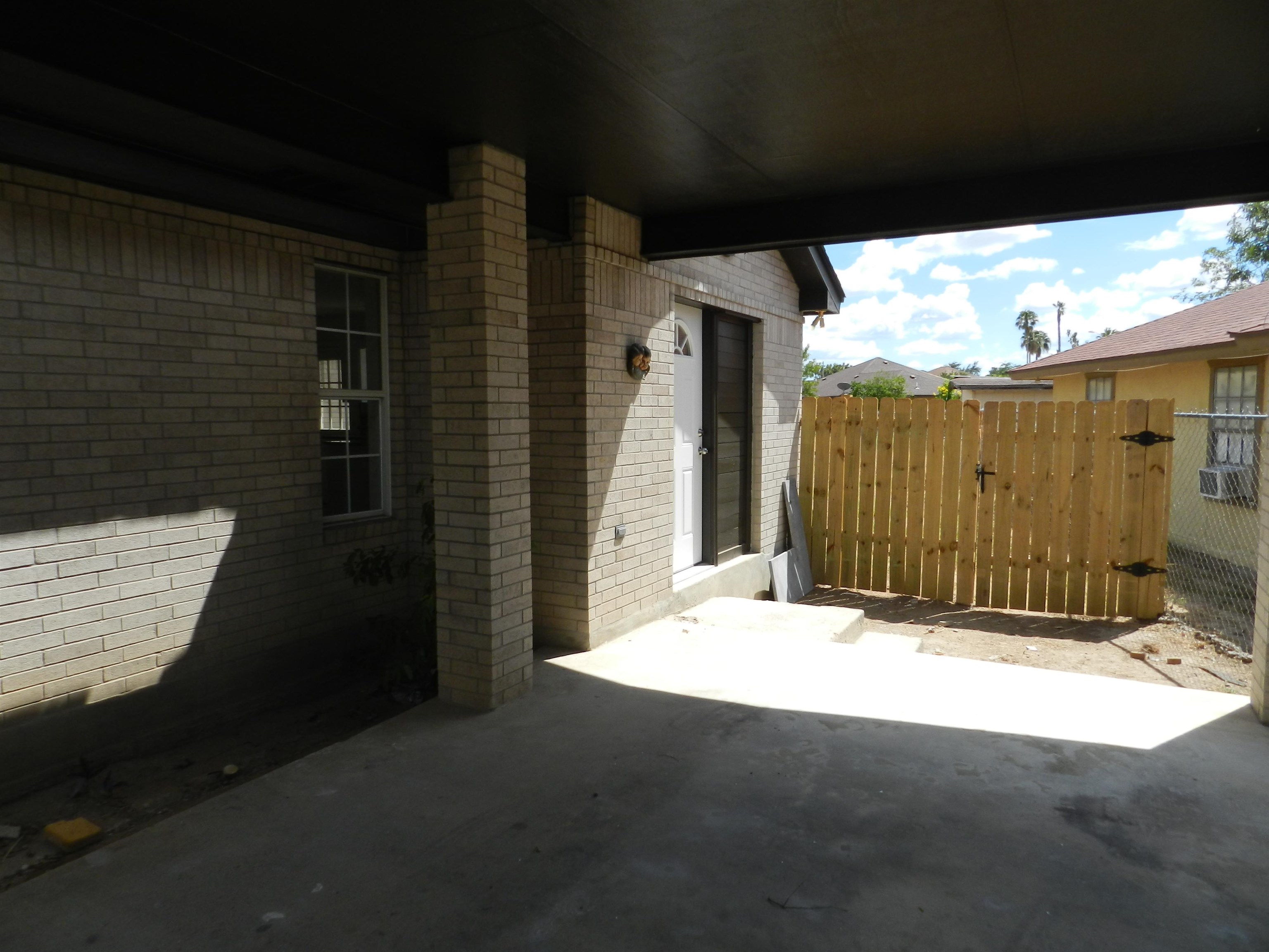 305 Segovia Dr Property Photo 26