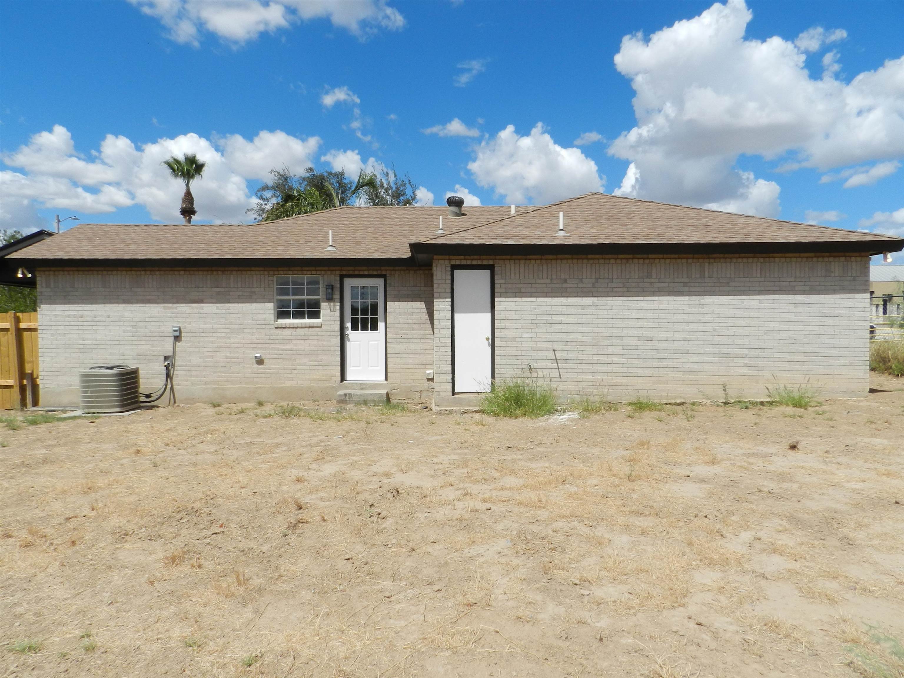 305 Segovia Dr Property Photo 28