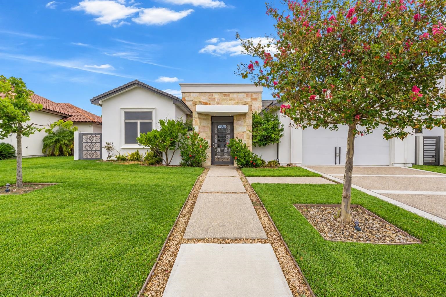3012 George Martin Dr. Property Photo 3