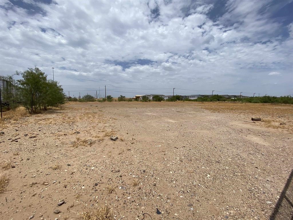 0 Ih-35 Property Photo 9