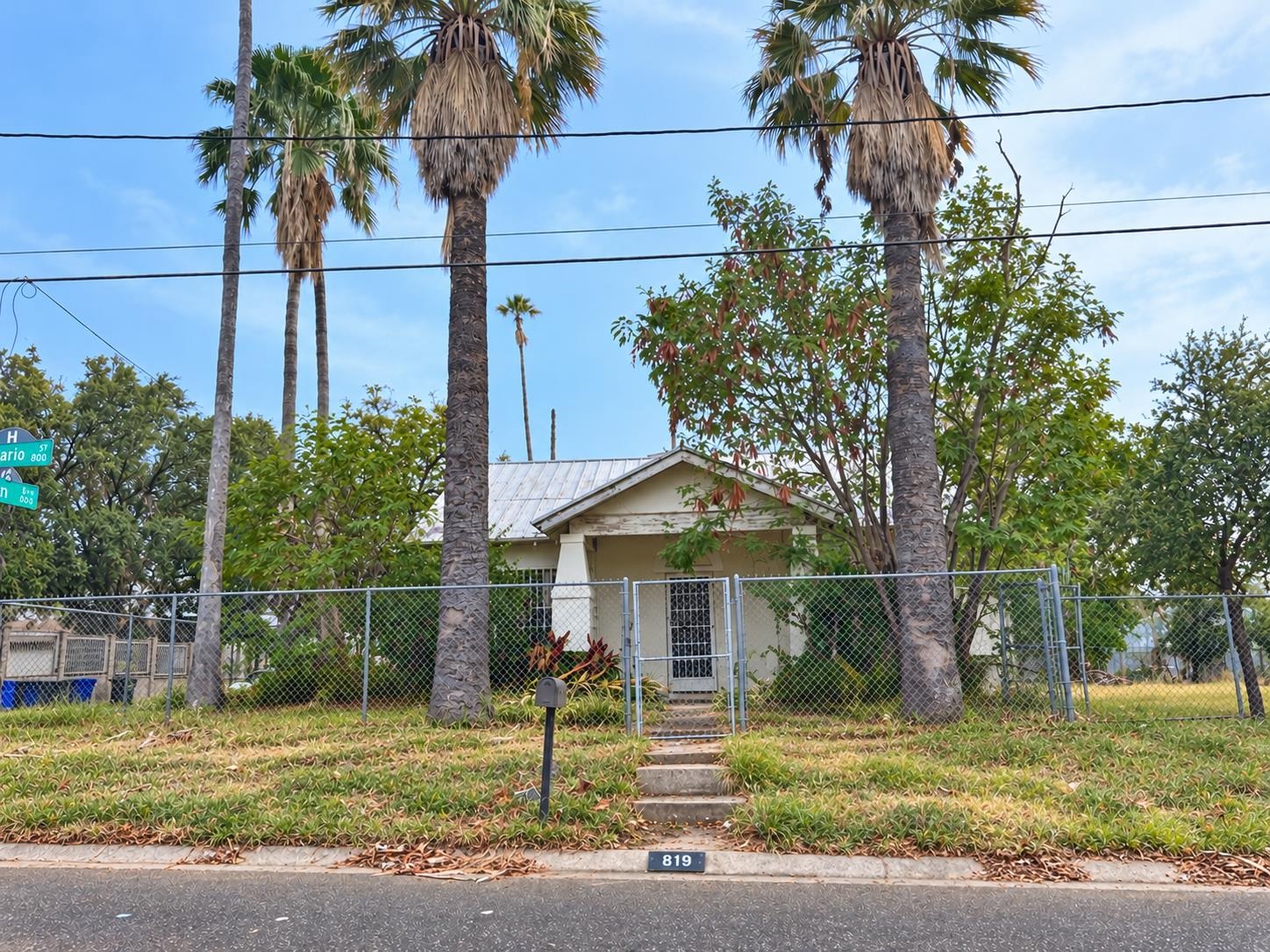 819 Rosario St Property Photo 1