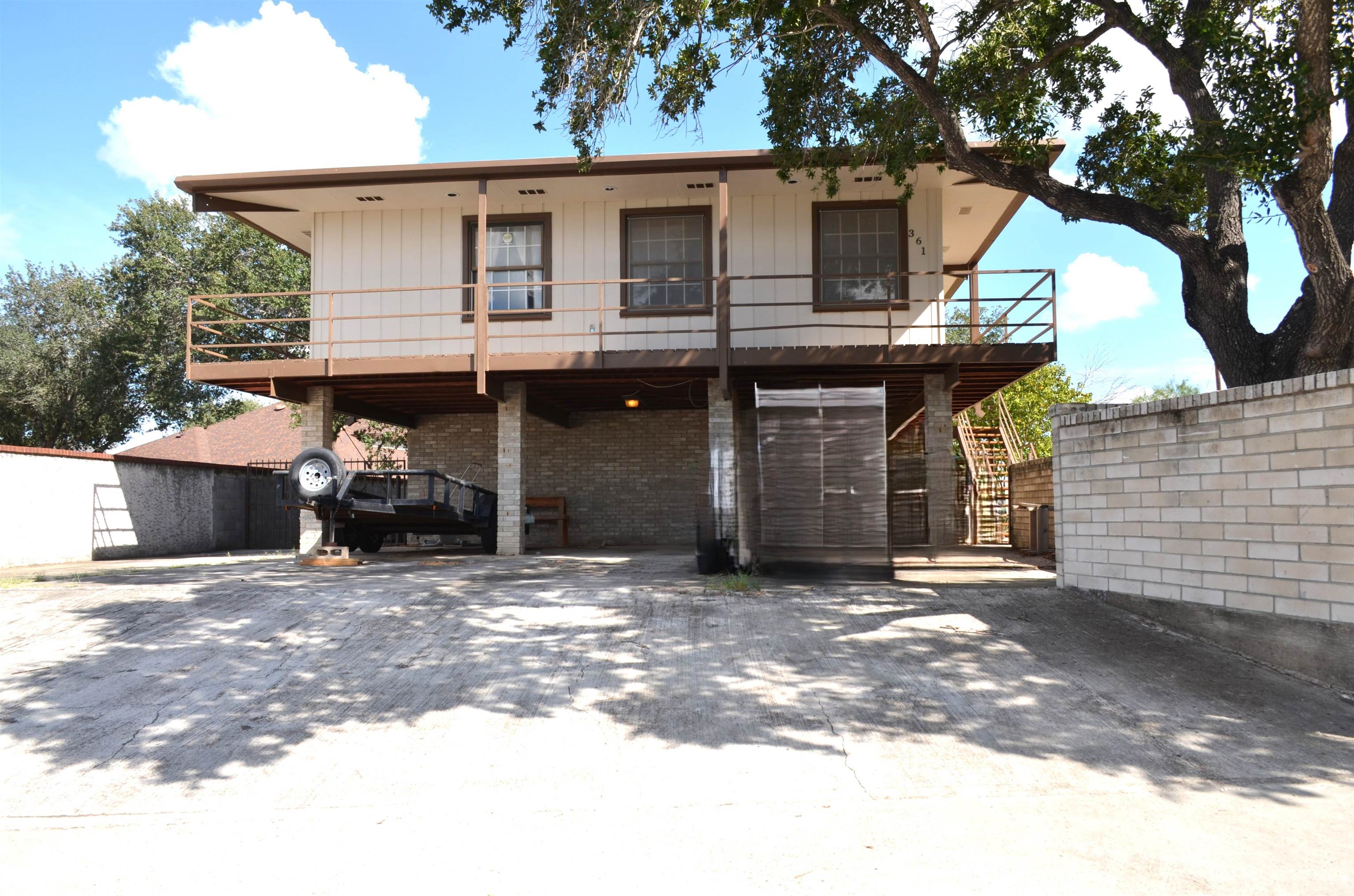 361 Monte Dr Property Photo 1