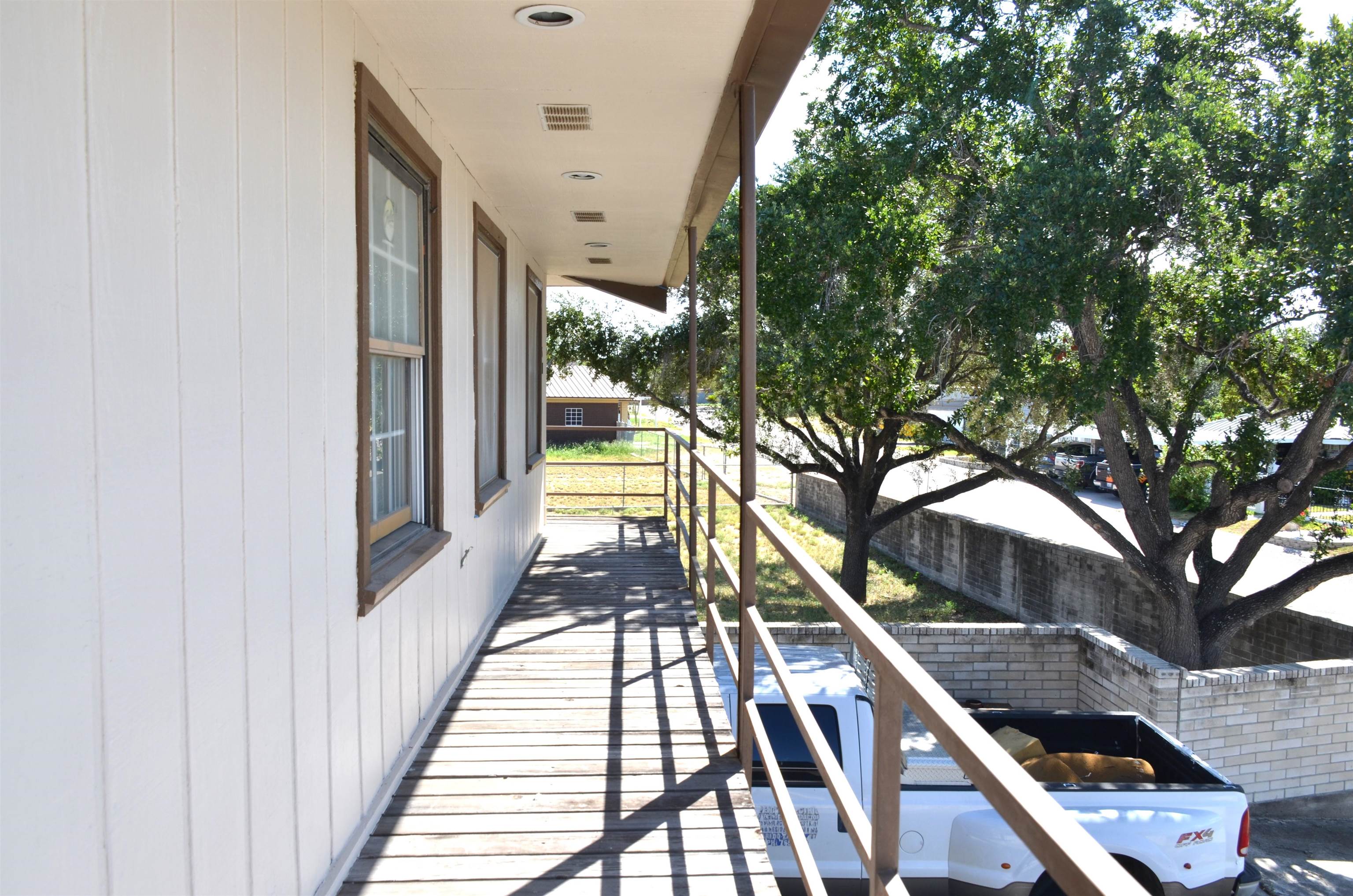 361 Monte Dr Property Photo 6