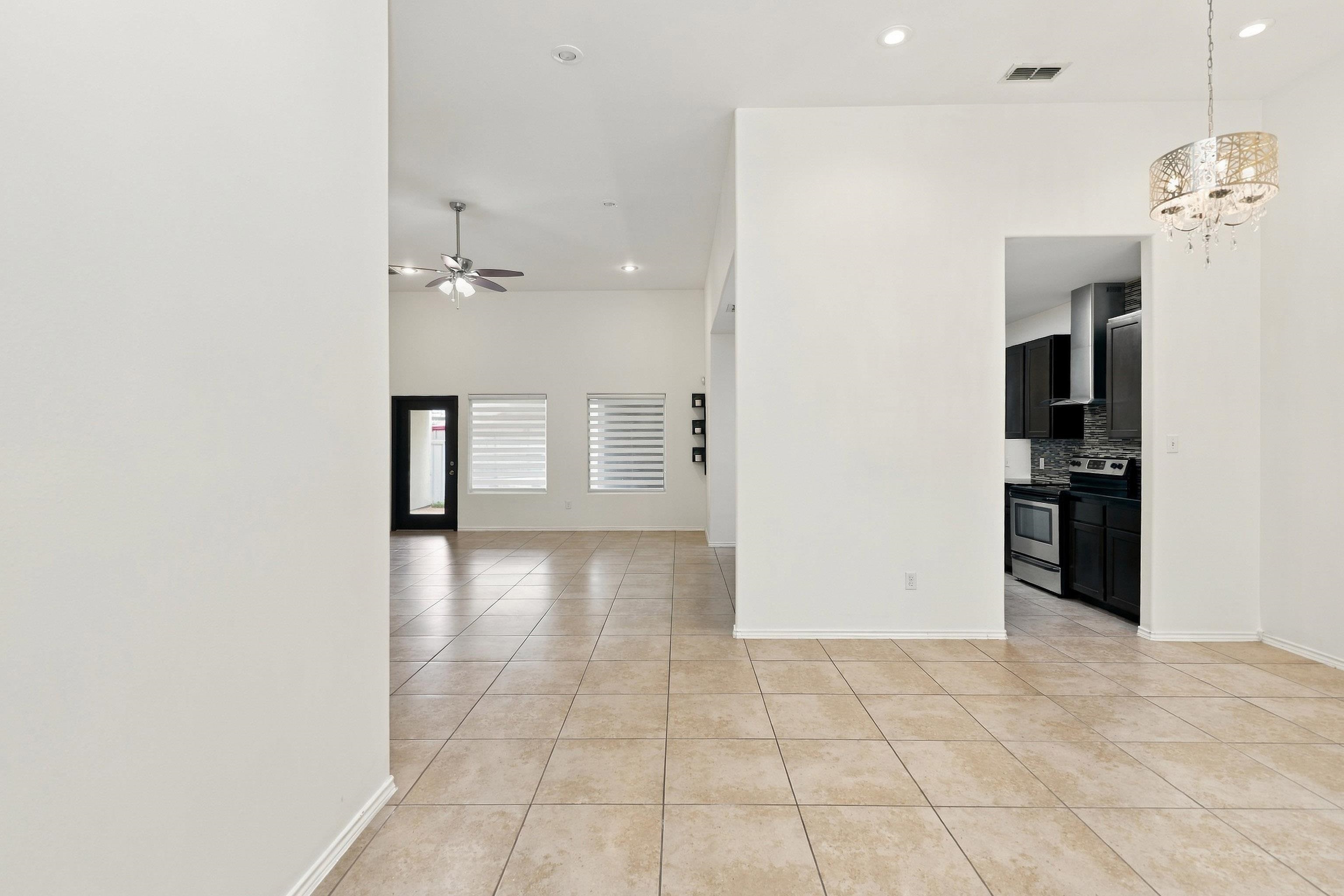 9808 Aziz St. Property Photo 4