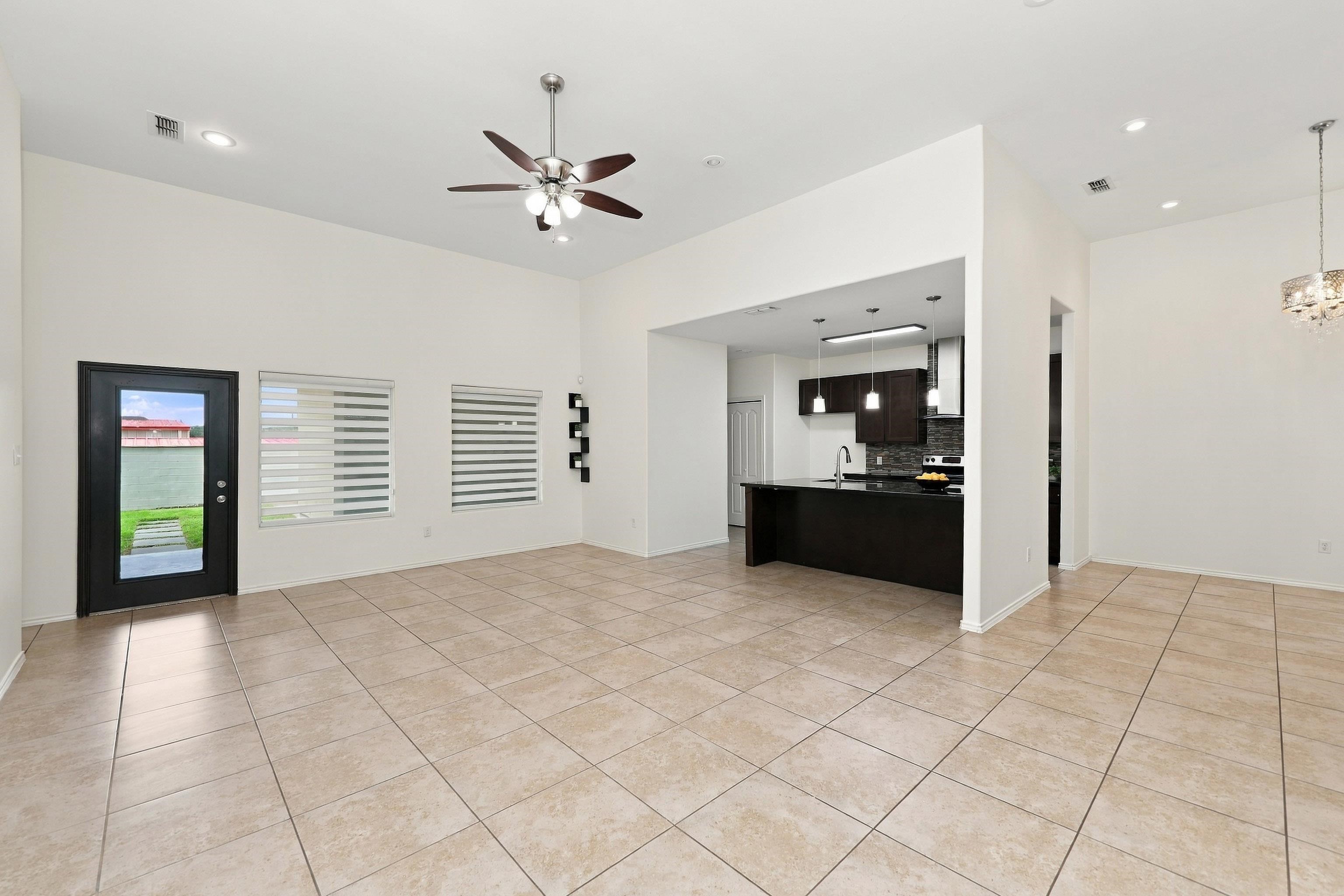 9808 Aziz St. Property Photo 12