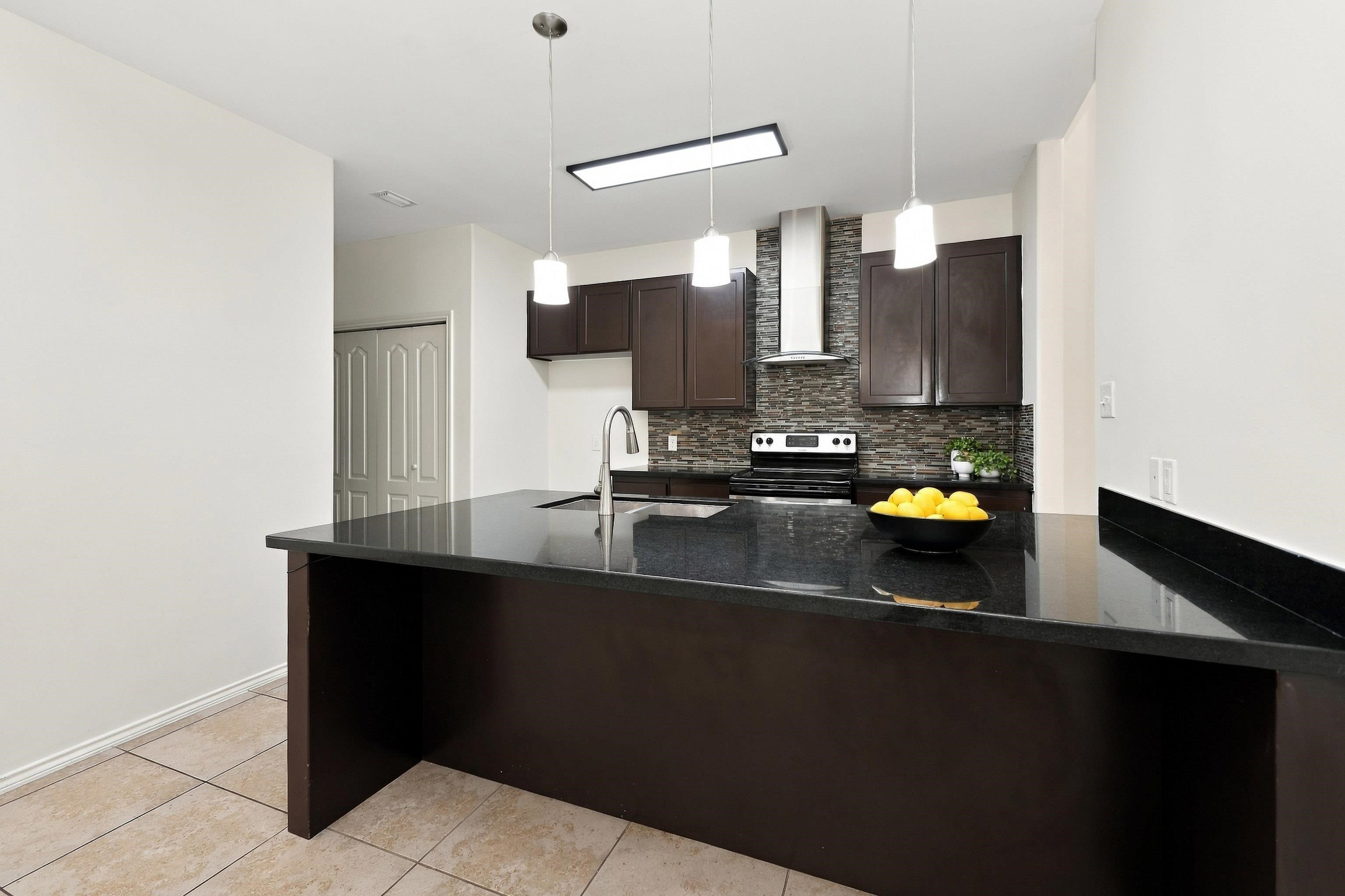 9808 Aziz St. Property Photo 17