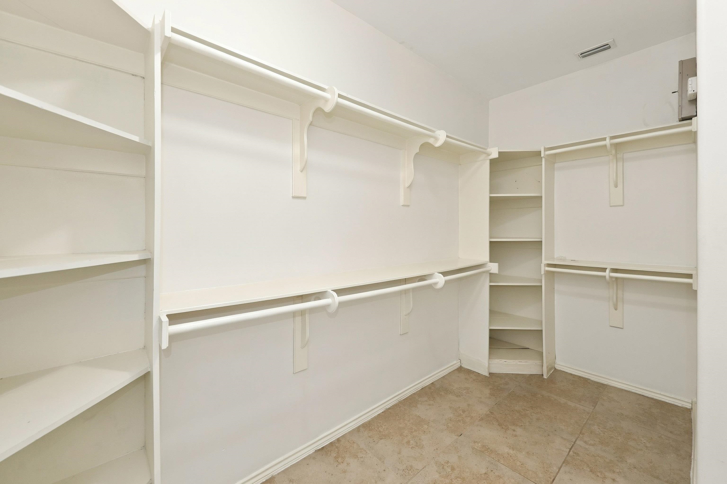 9808 Aziz St. Property Photo 26