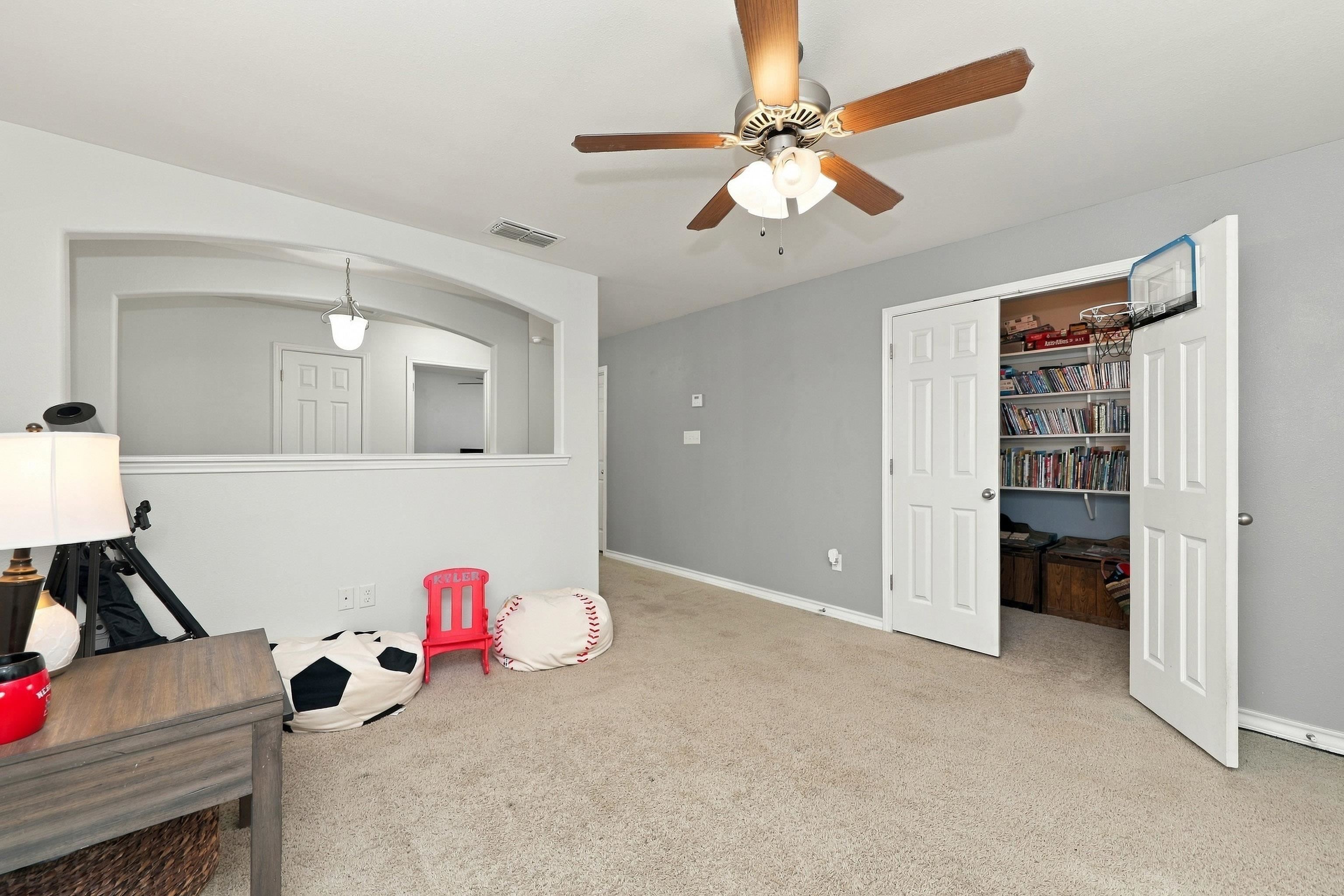 504 Silver Palm Dr Property Photo 18