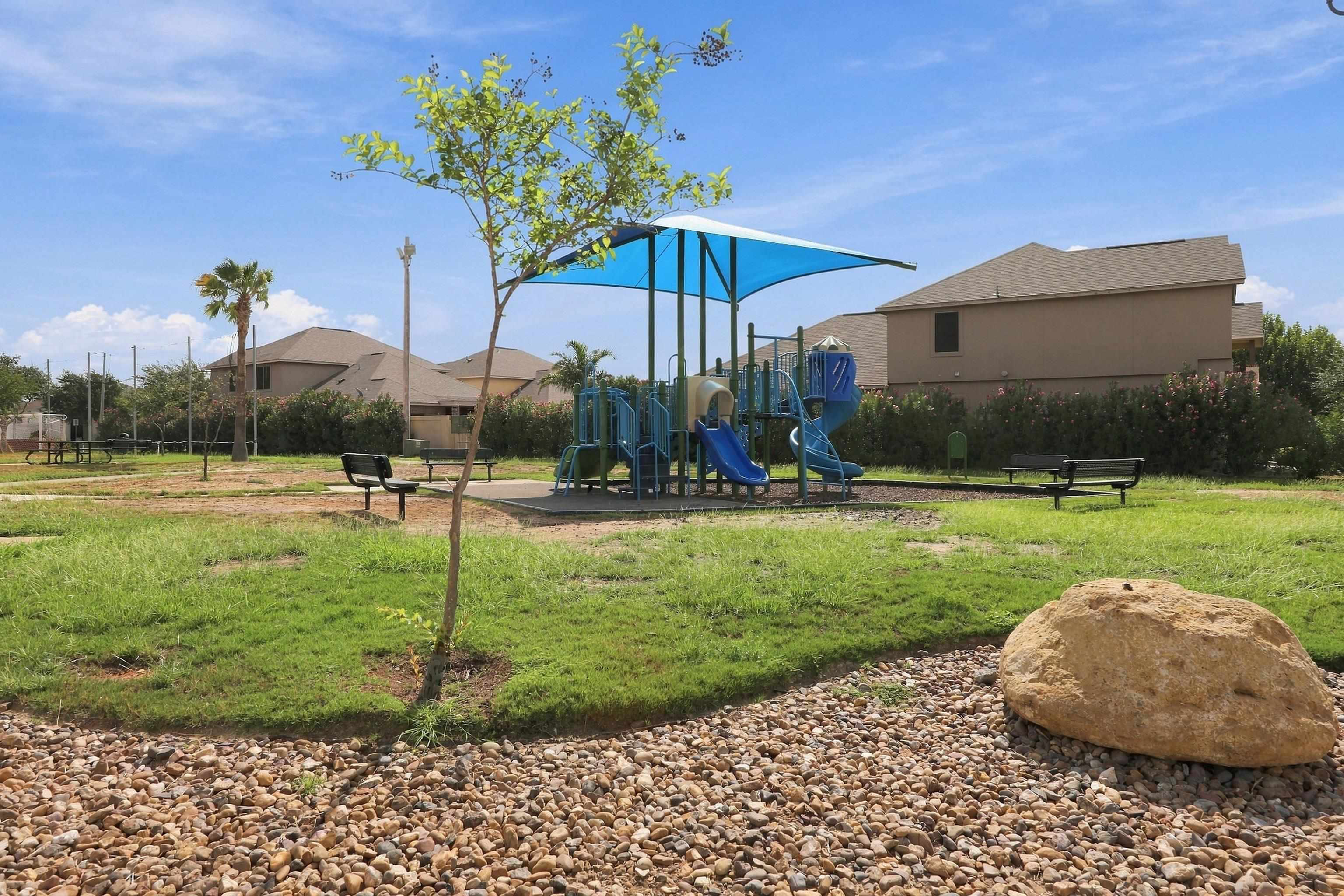 504 Silver Palm Dr Property Photo 38