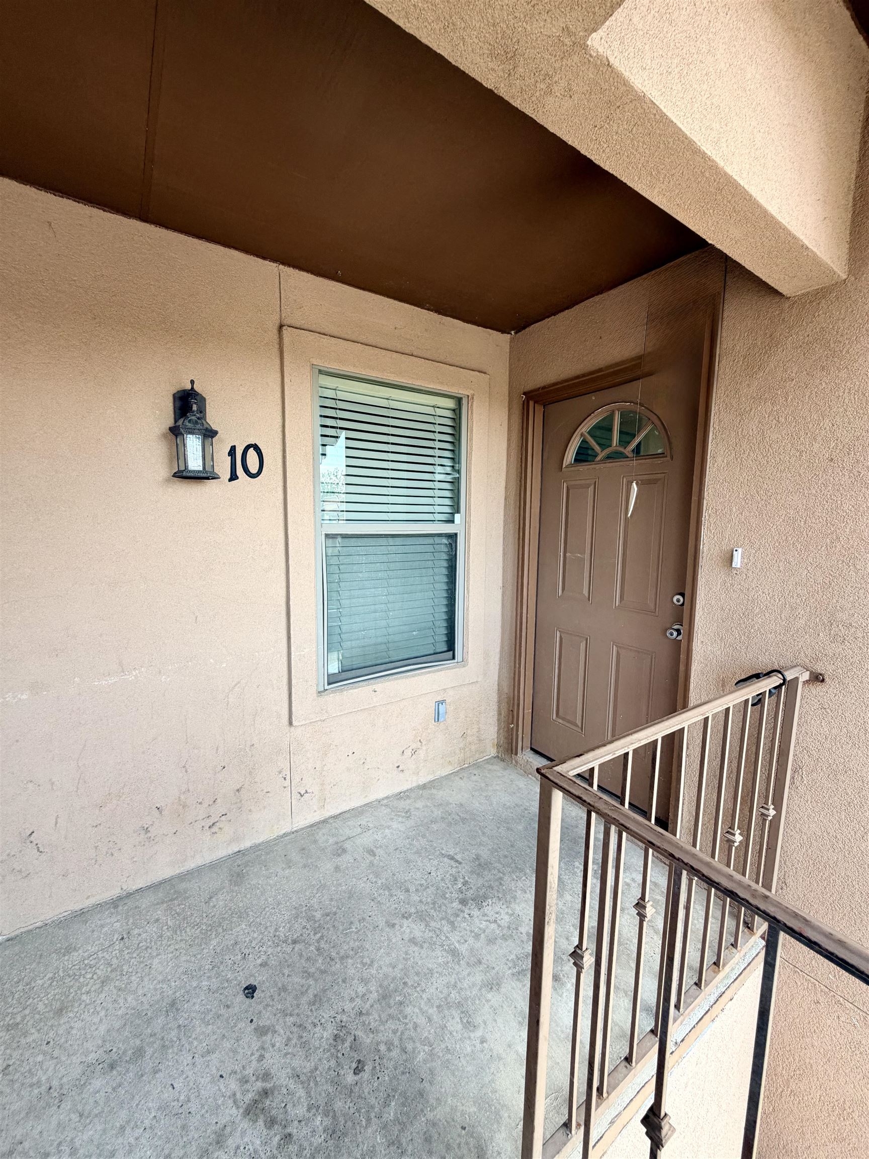 9809 Sterling St. 10 Property Photo 4