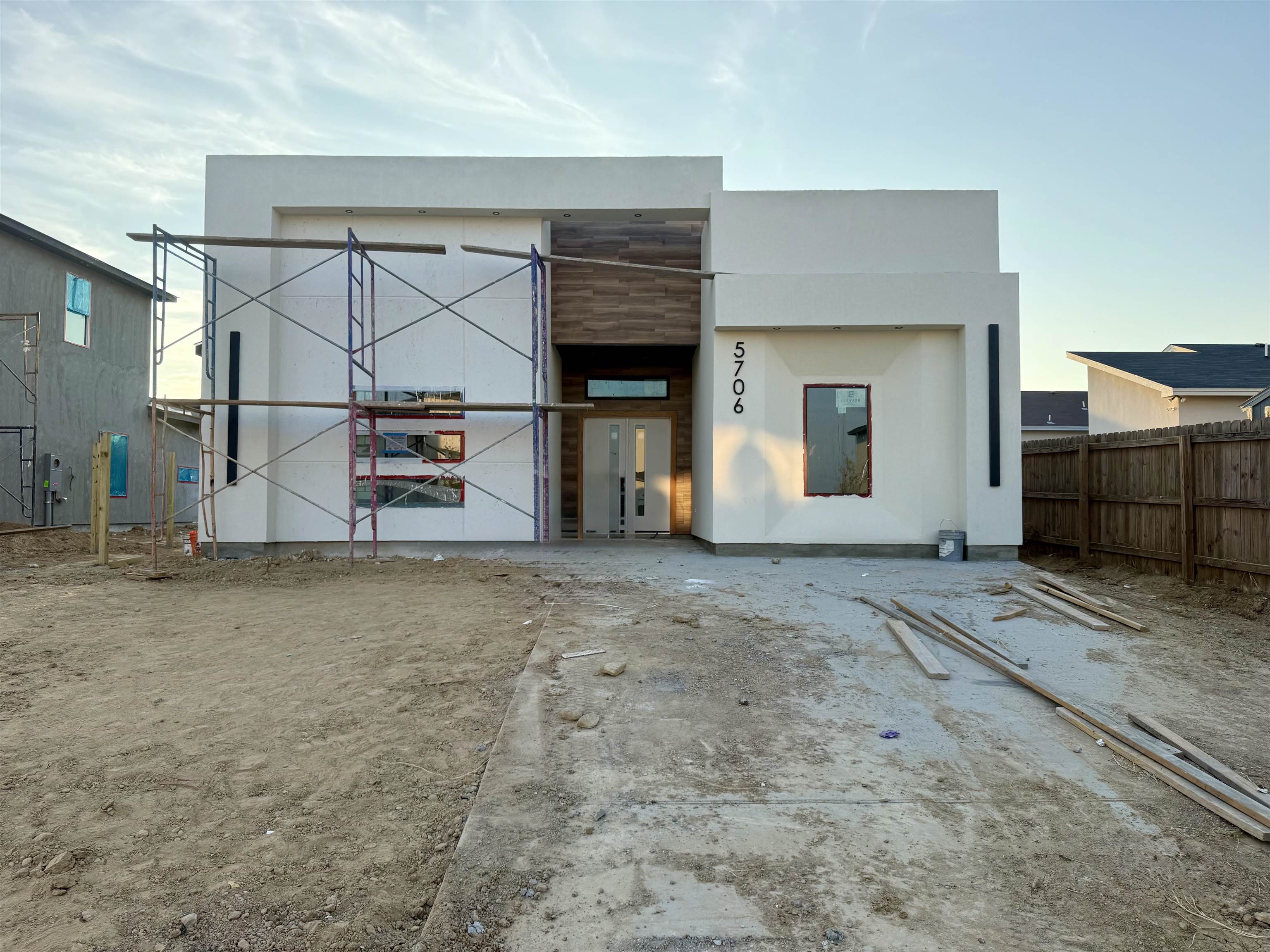 5706 Lone Star Loop Property Photo 1
