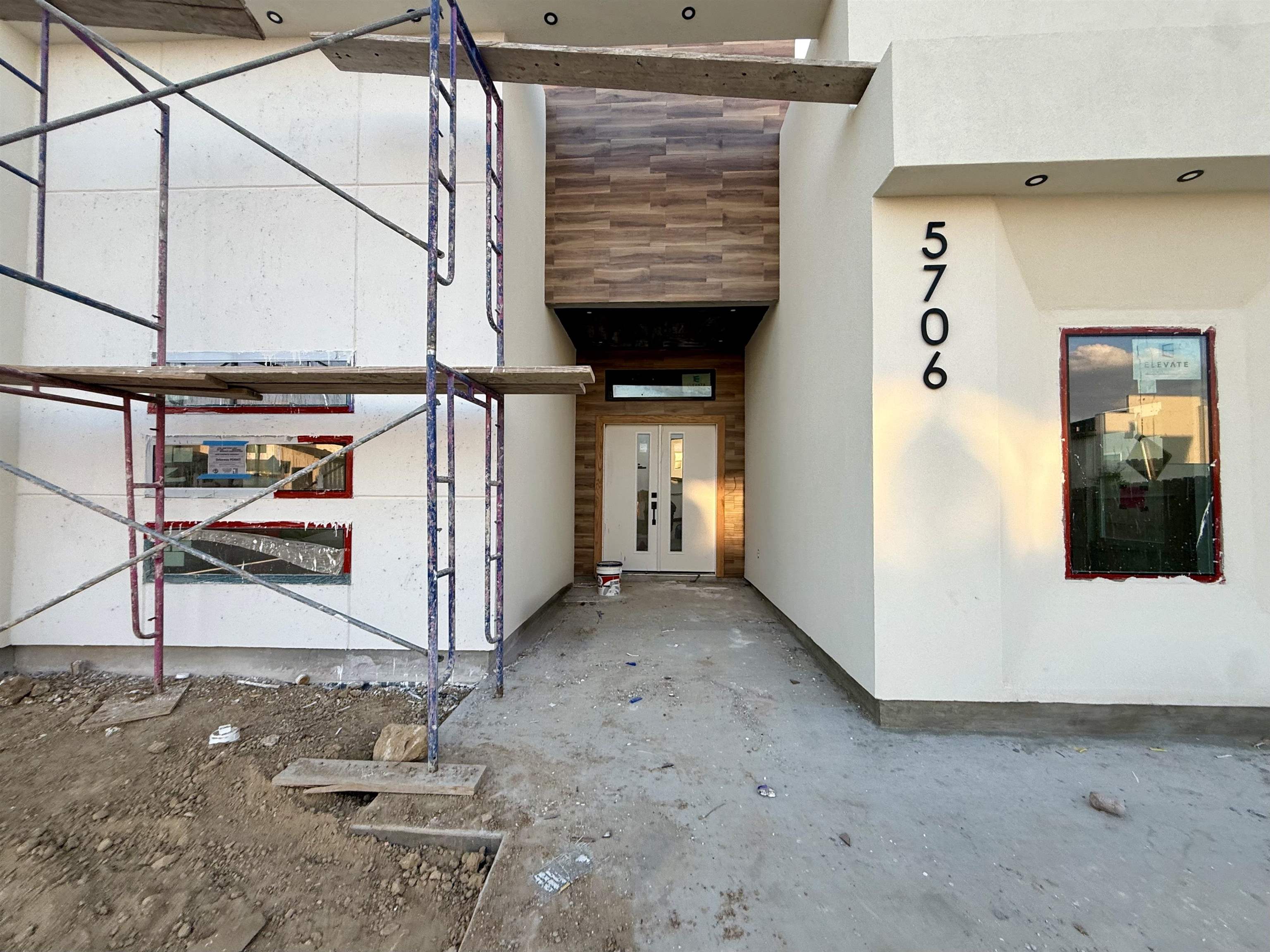 5706 Lone Star Loop Property Photo 4