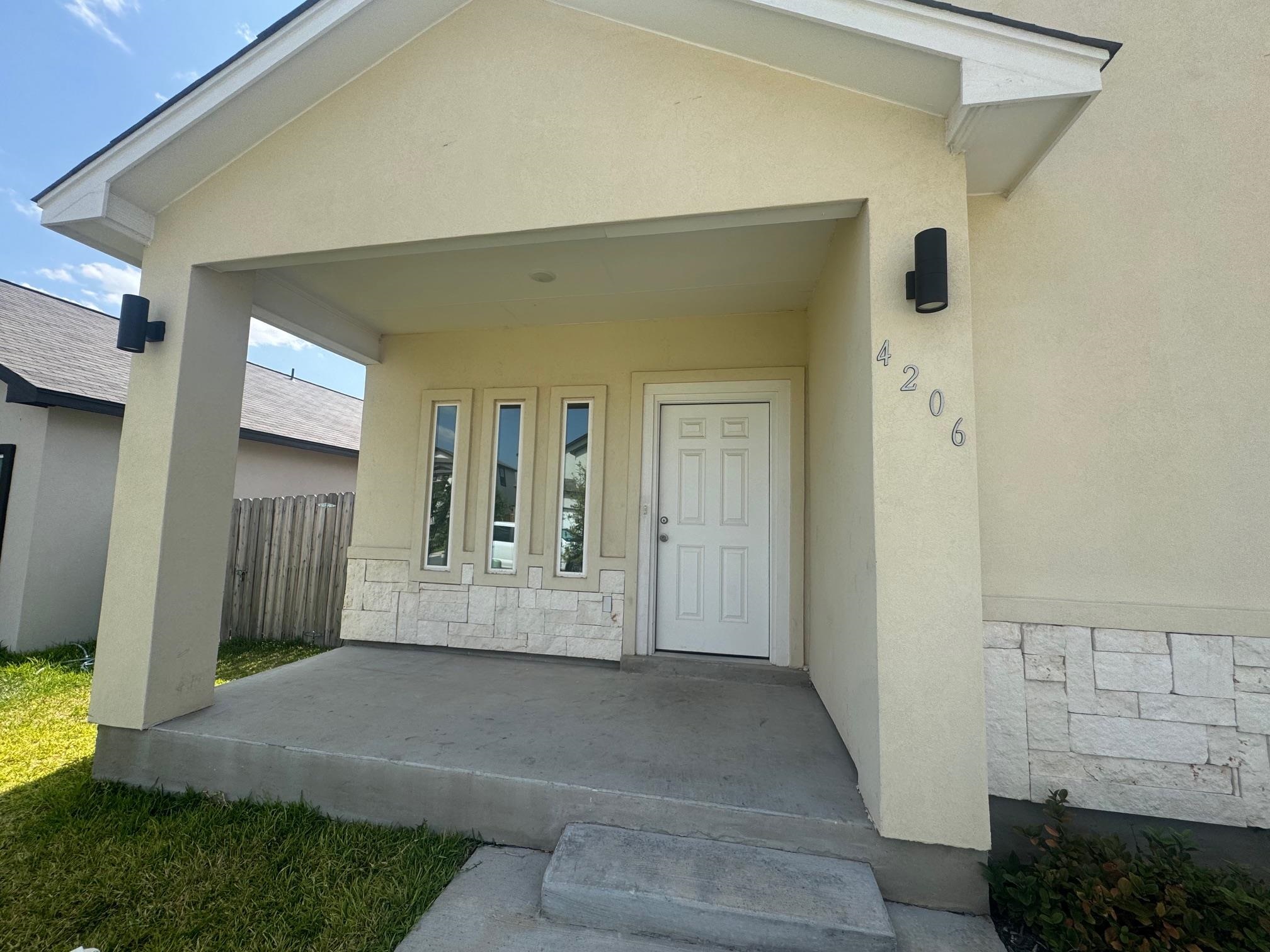 4206 Gavilan Dr. Property Photo 2