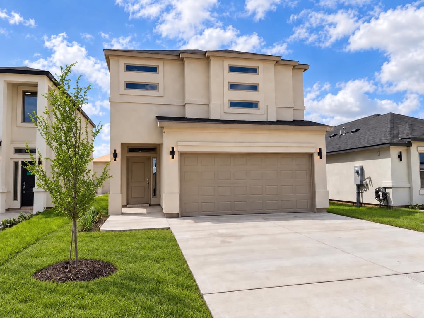 808 Monasterio Dr. Property Photo 2