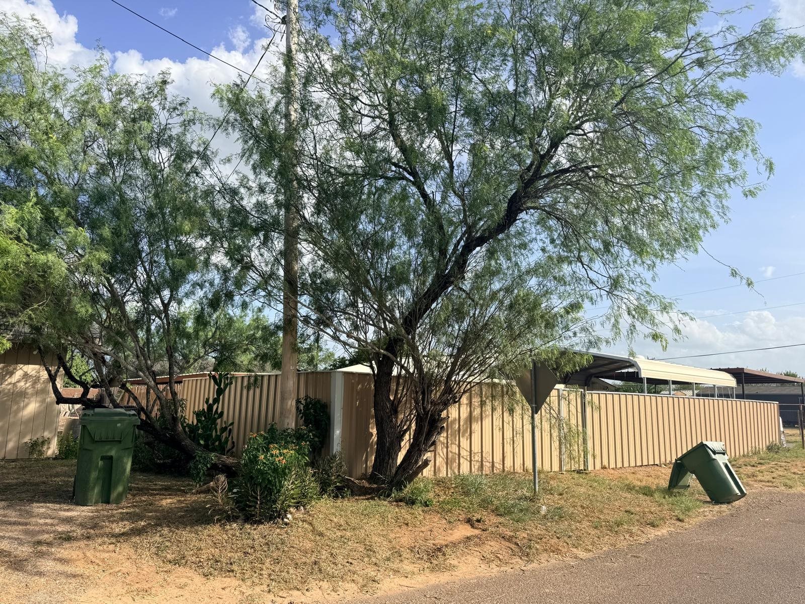 1302 Laredo Ave Property Photo 8