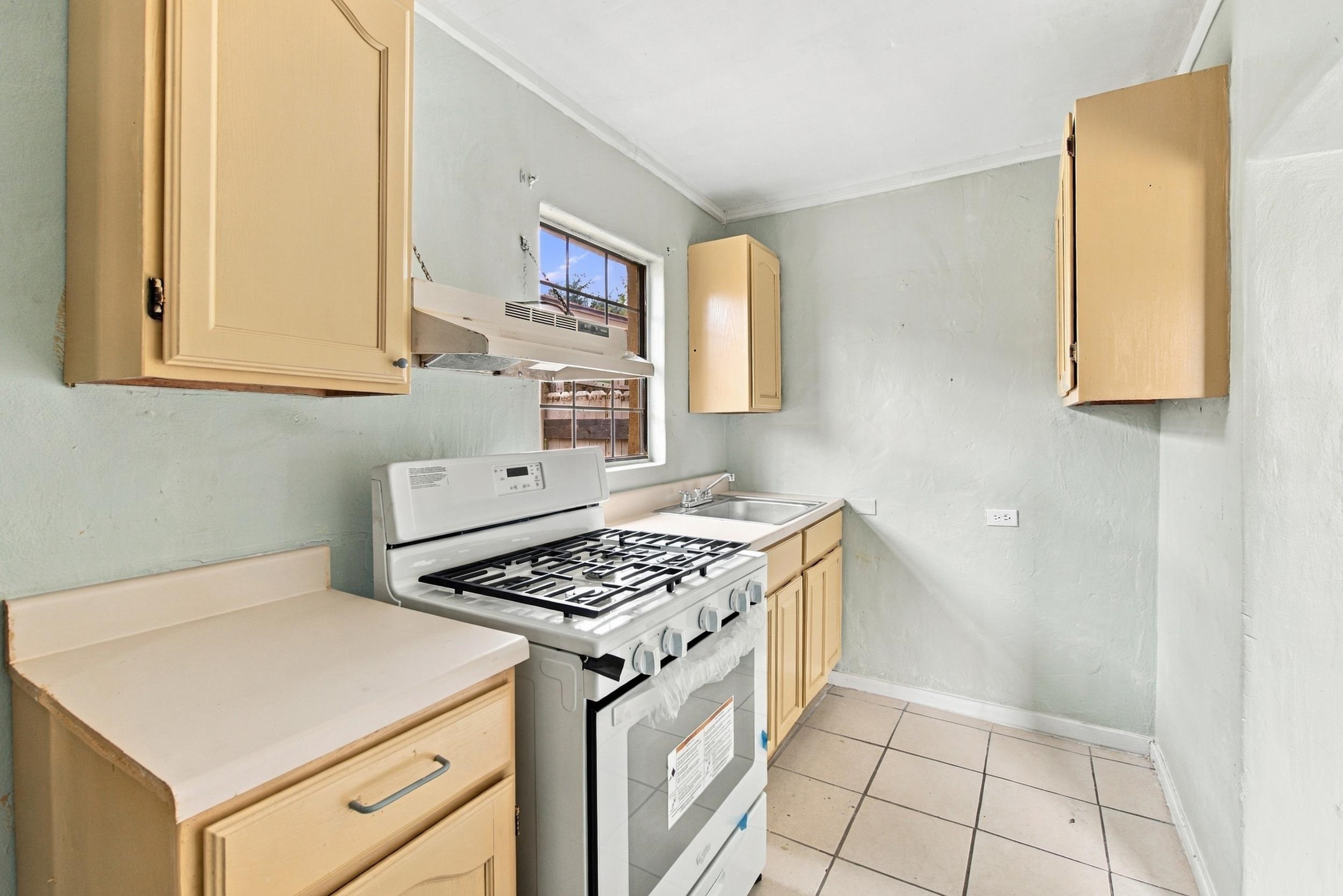 3502 Guadalupe St 2 Property Photo 7