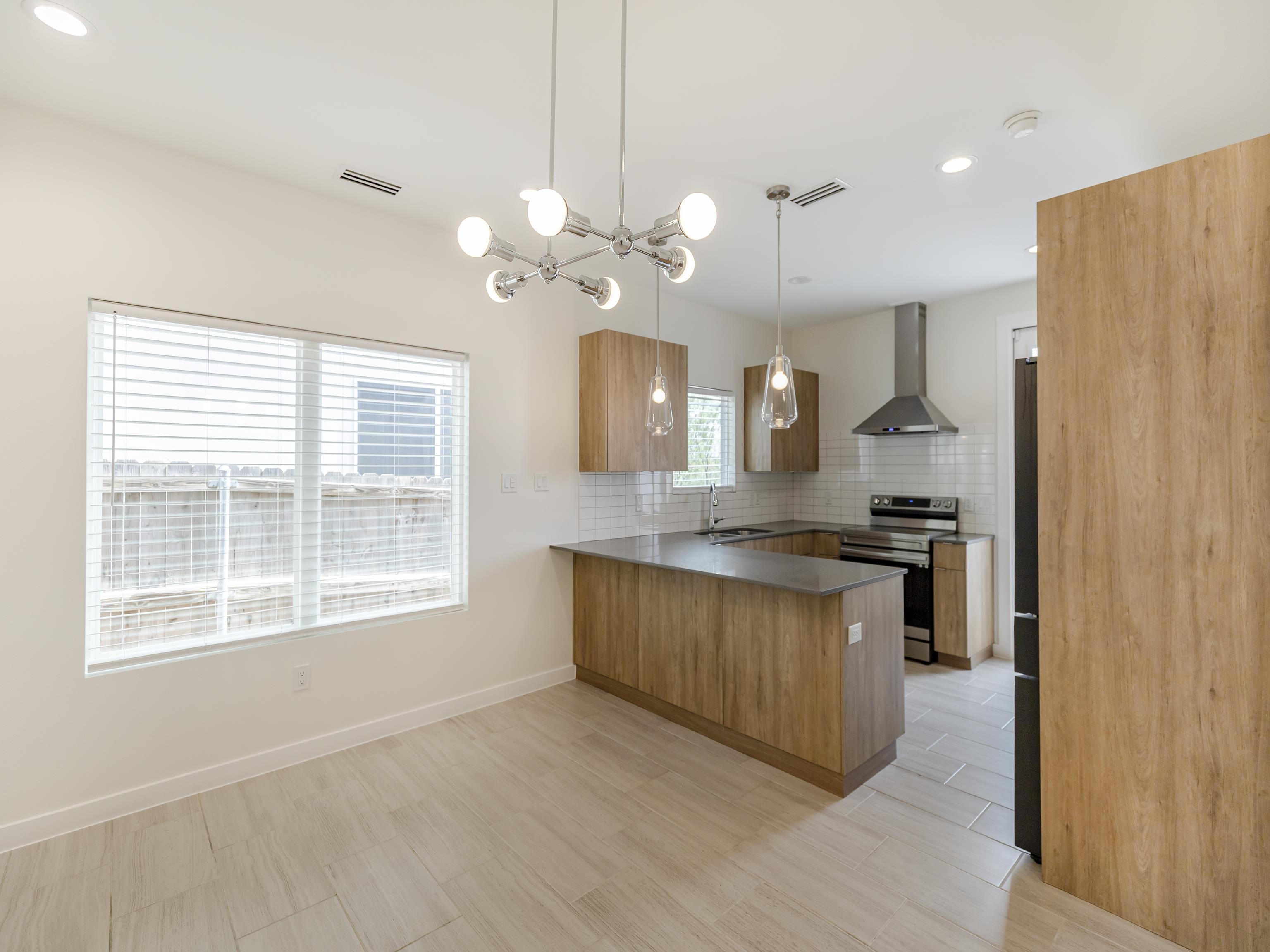 417 Deer Path Loop Property Photo 8