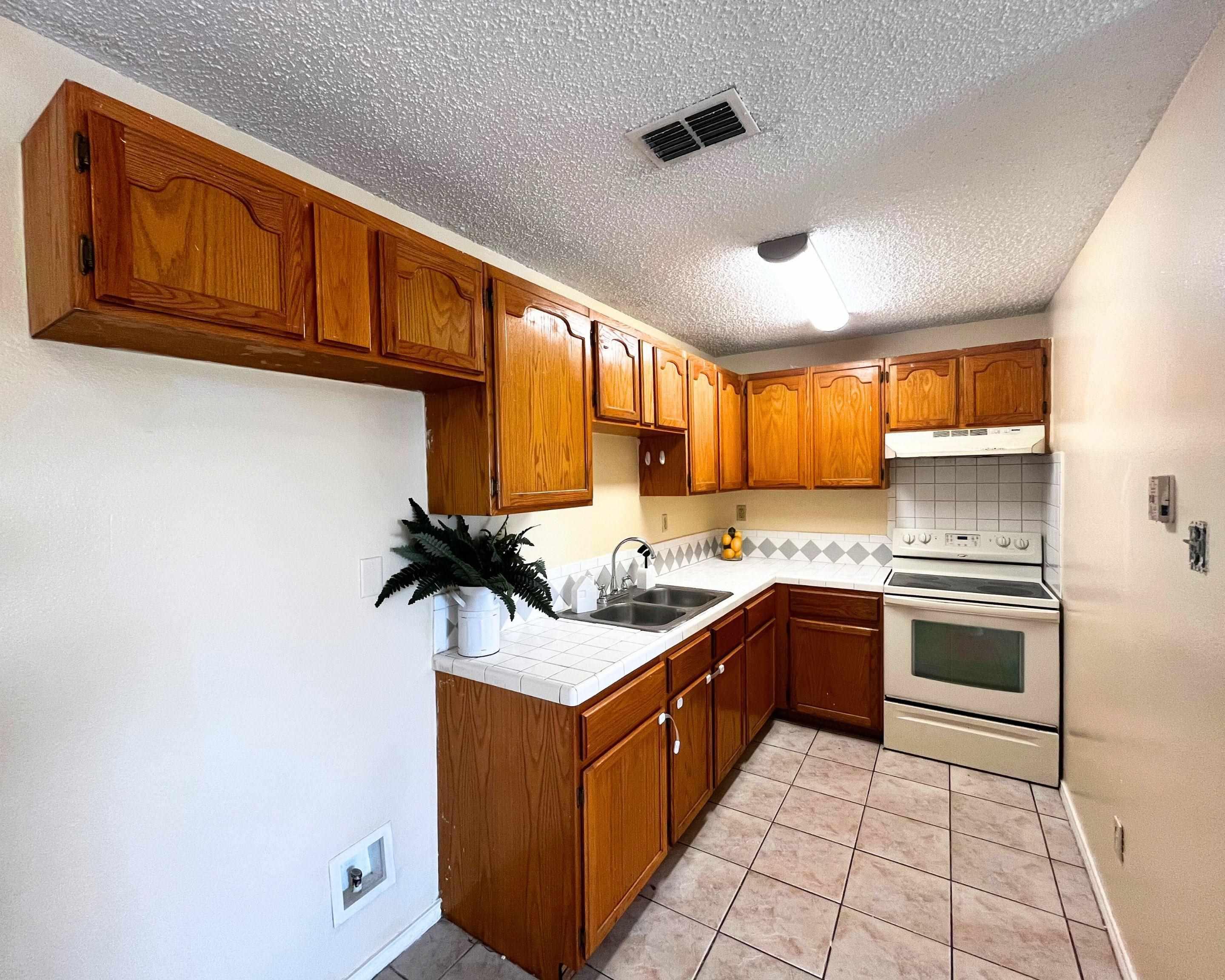 506 Shiloh Dr 24 Property Photo 4