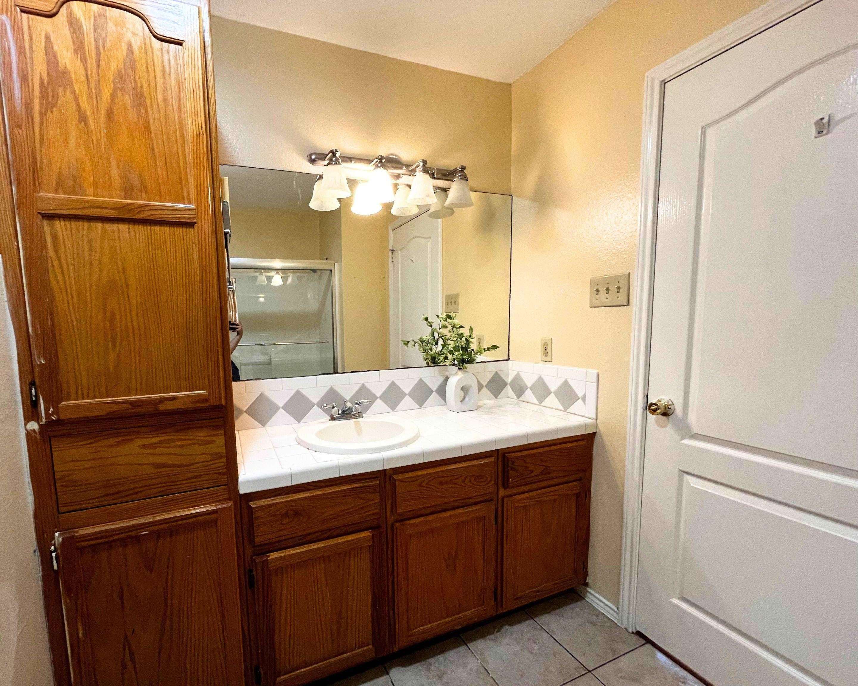 506 Shiloh Dr 24 Property Photo 9