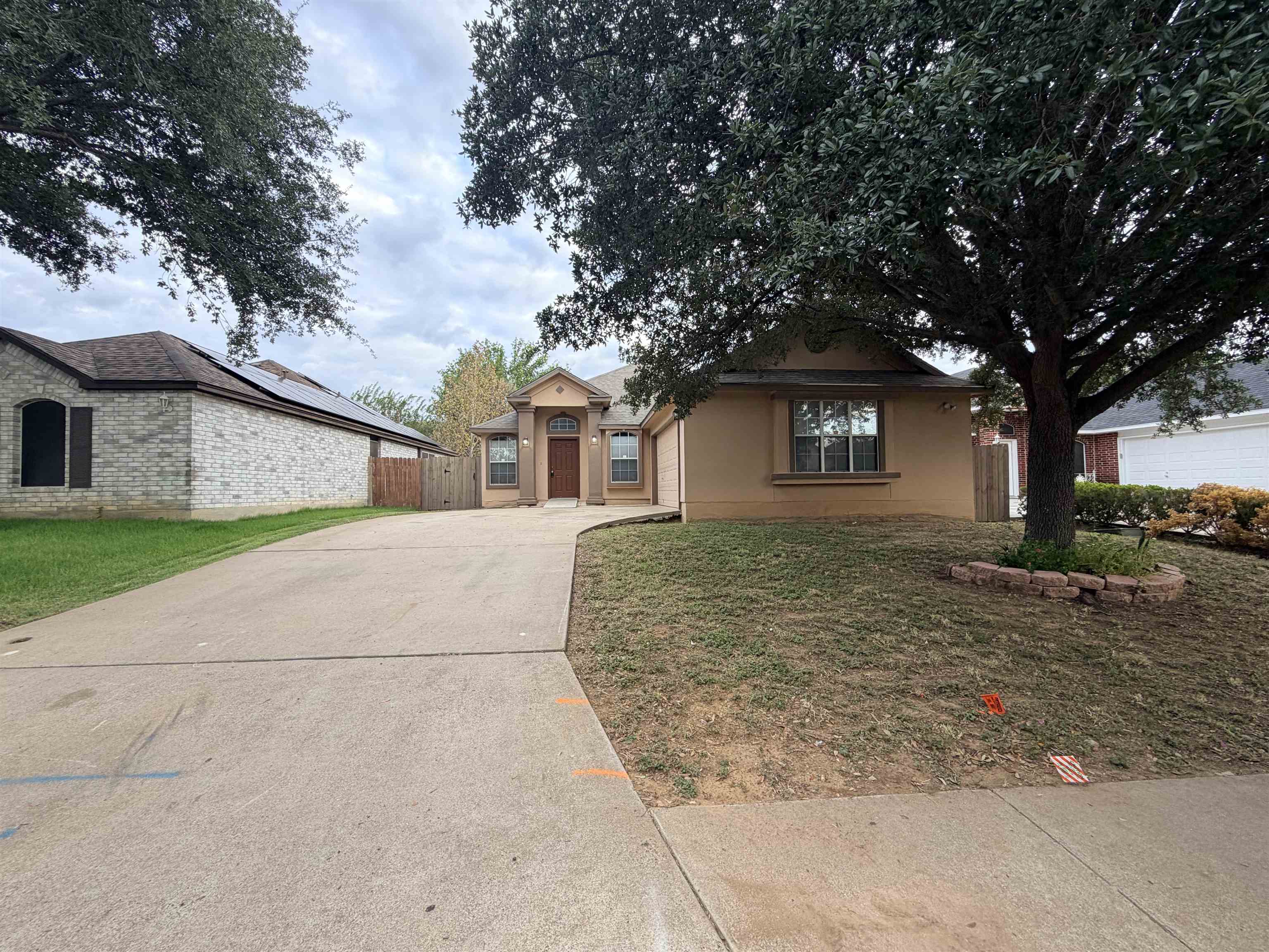 1625 Denmark Ln Property Photo 1