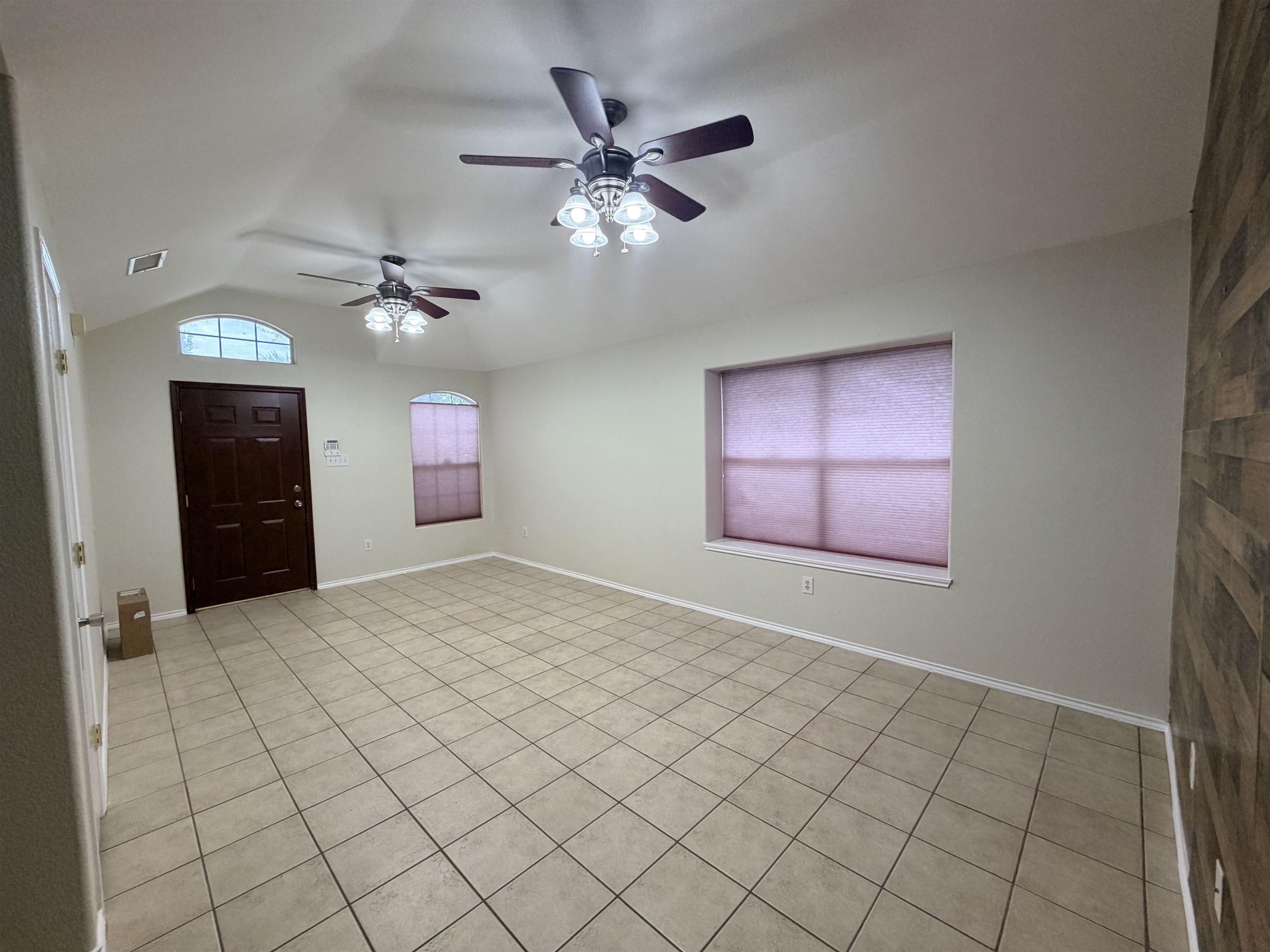 1625 Denmark Ln Property Photo 3